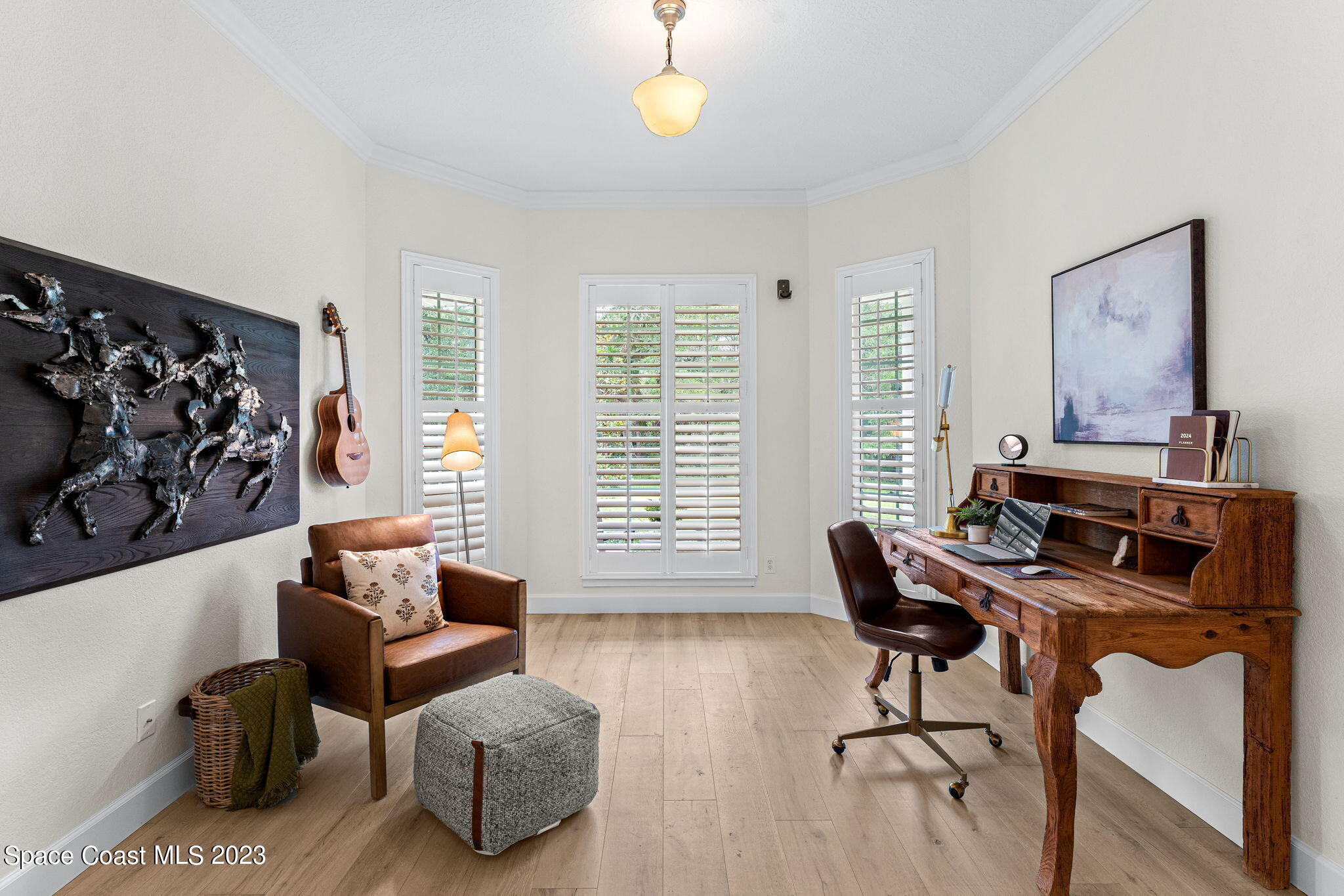 5595 Willoughby Drive