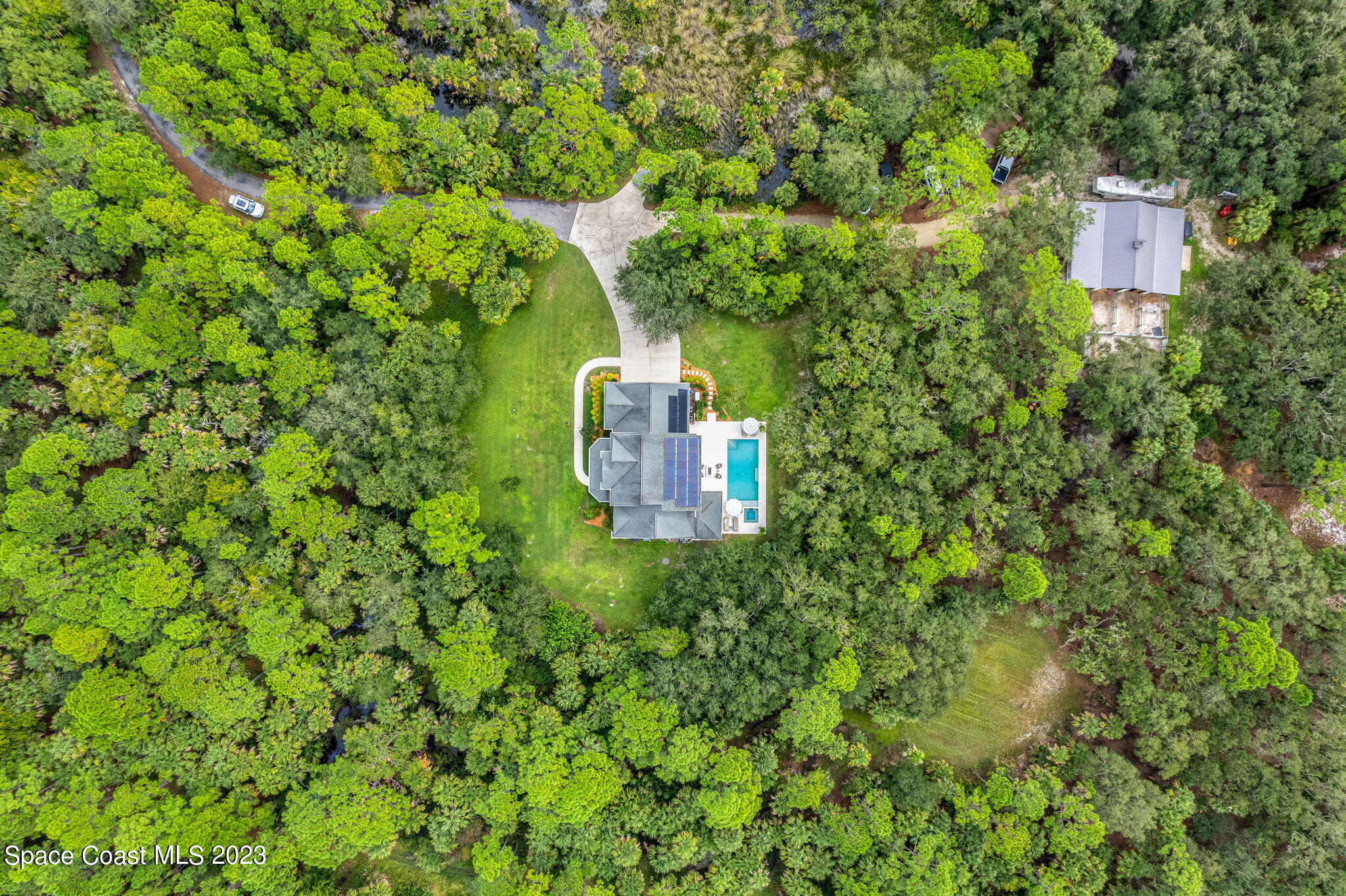 5595 Willoughby Drive