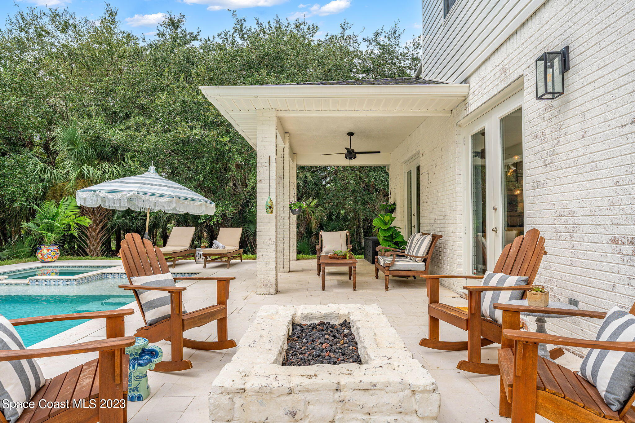 5595 Willoughby Drive