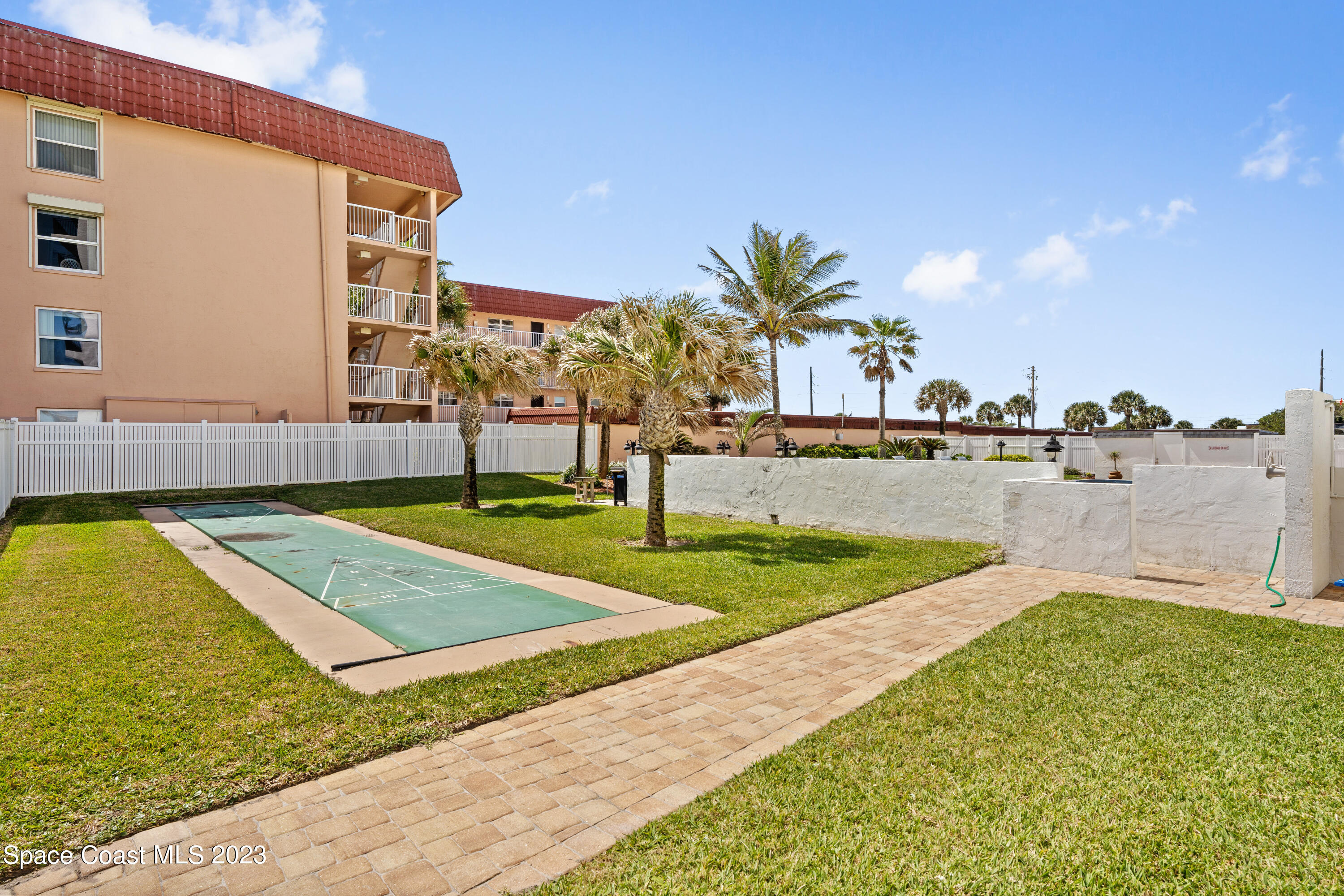 650 N Atlantic Avenue, 211