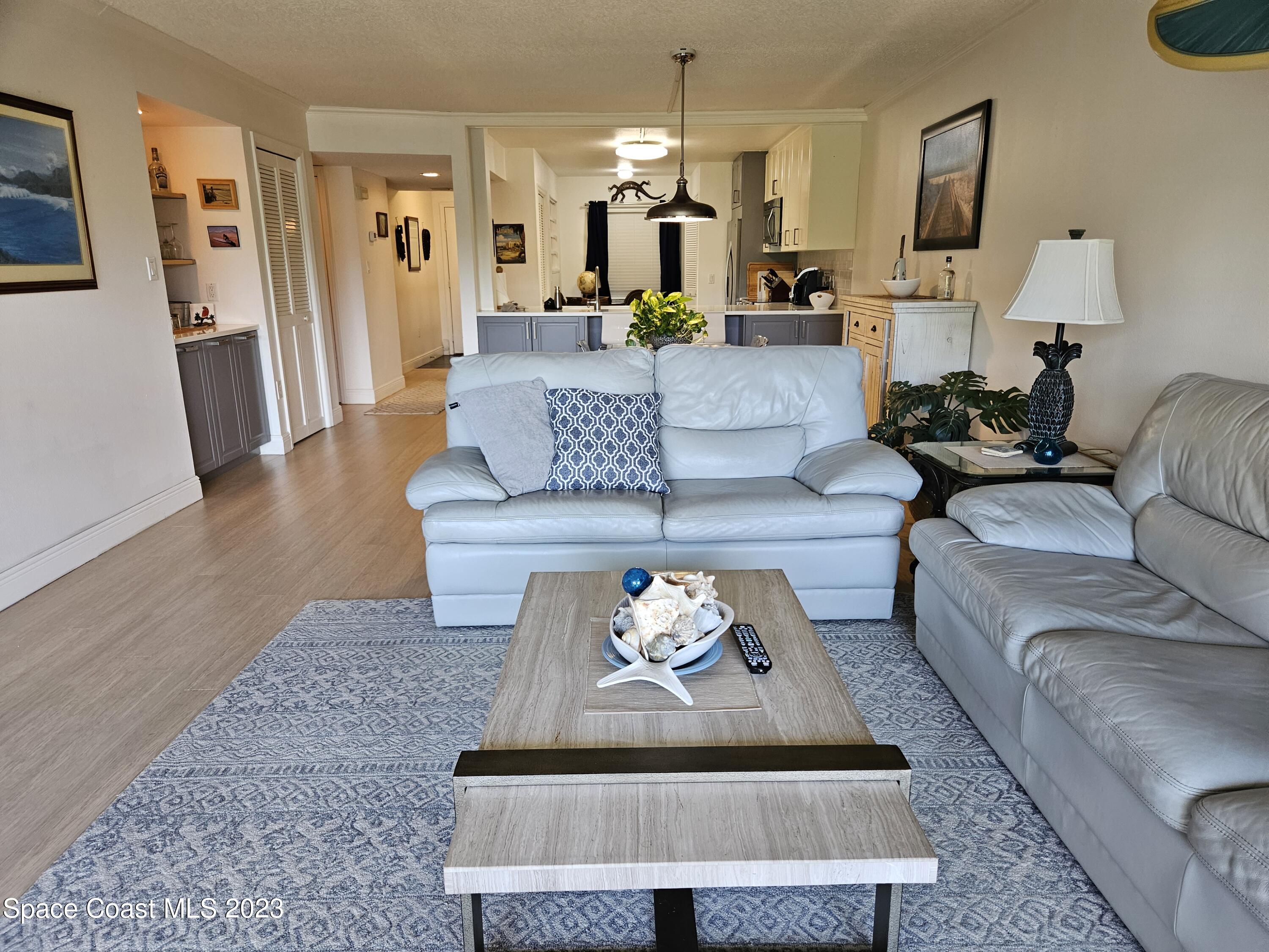 540 S Brevard Avenue, 414