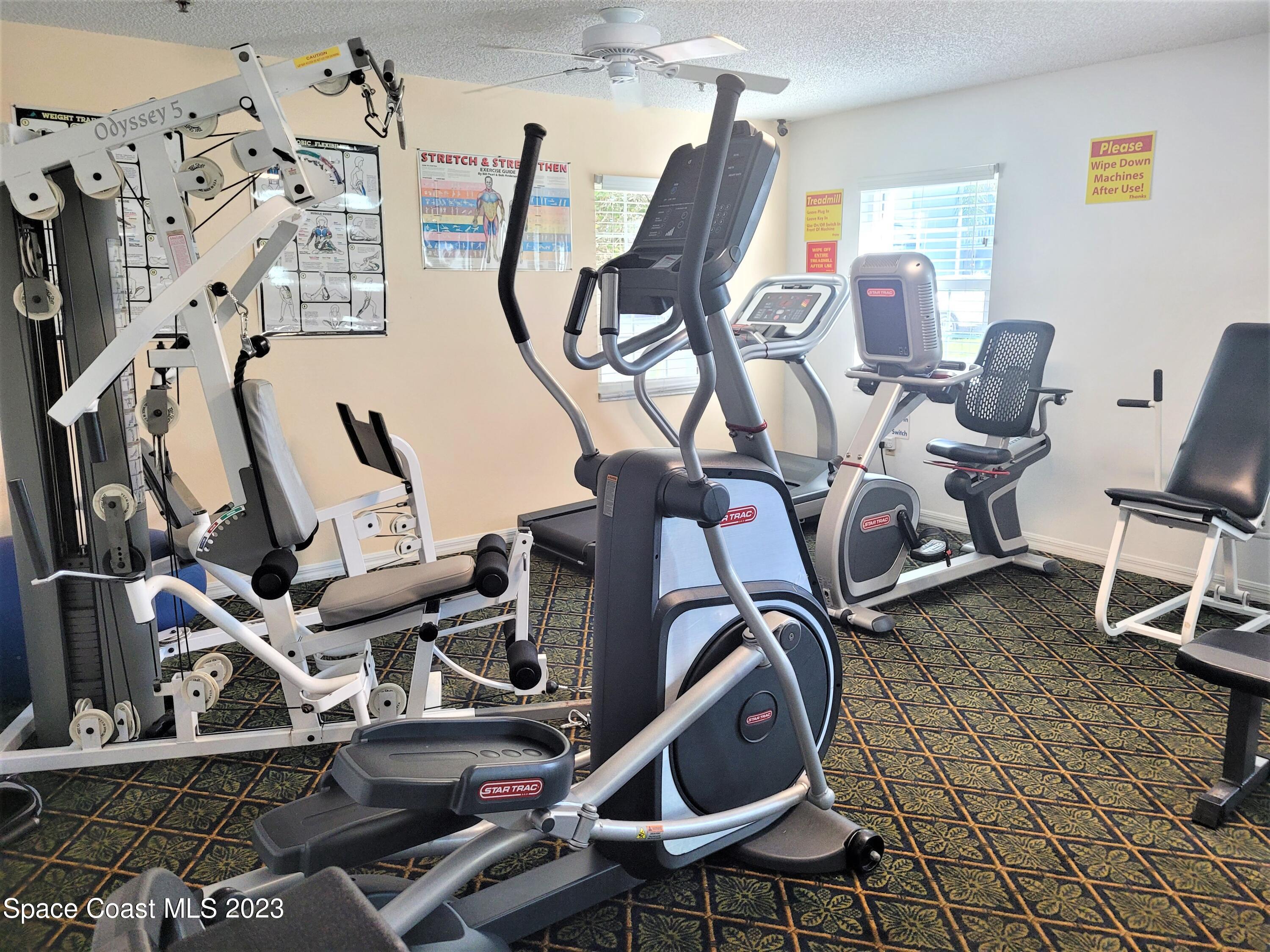 540 S Brevard Avenue, 414