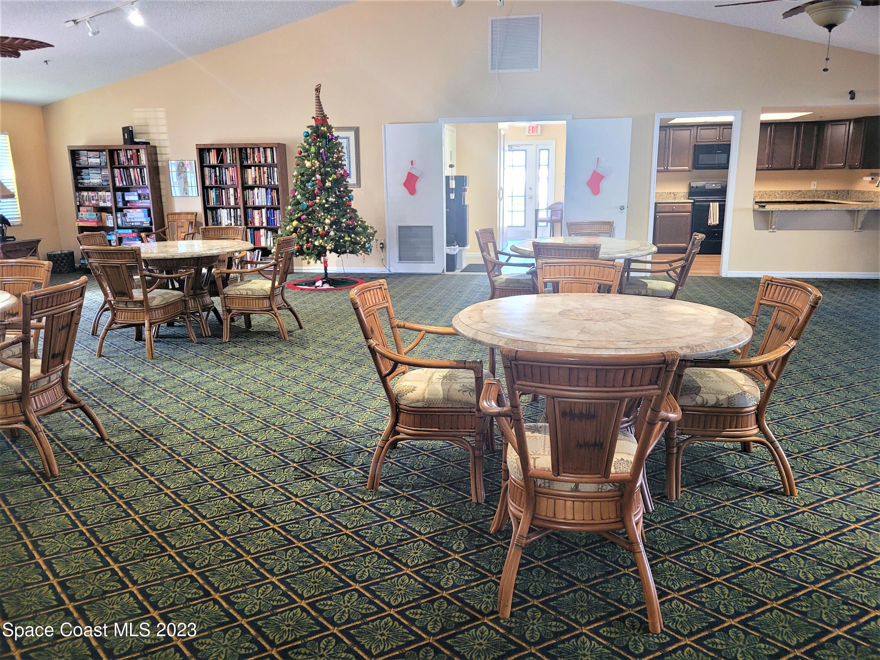 540 S Brevard Avenue, 414