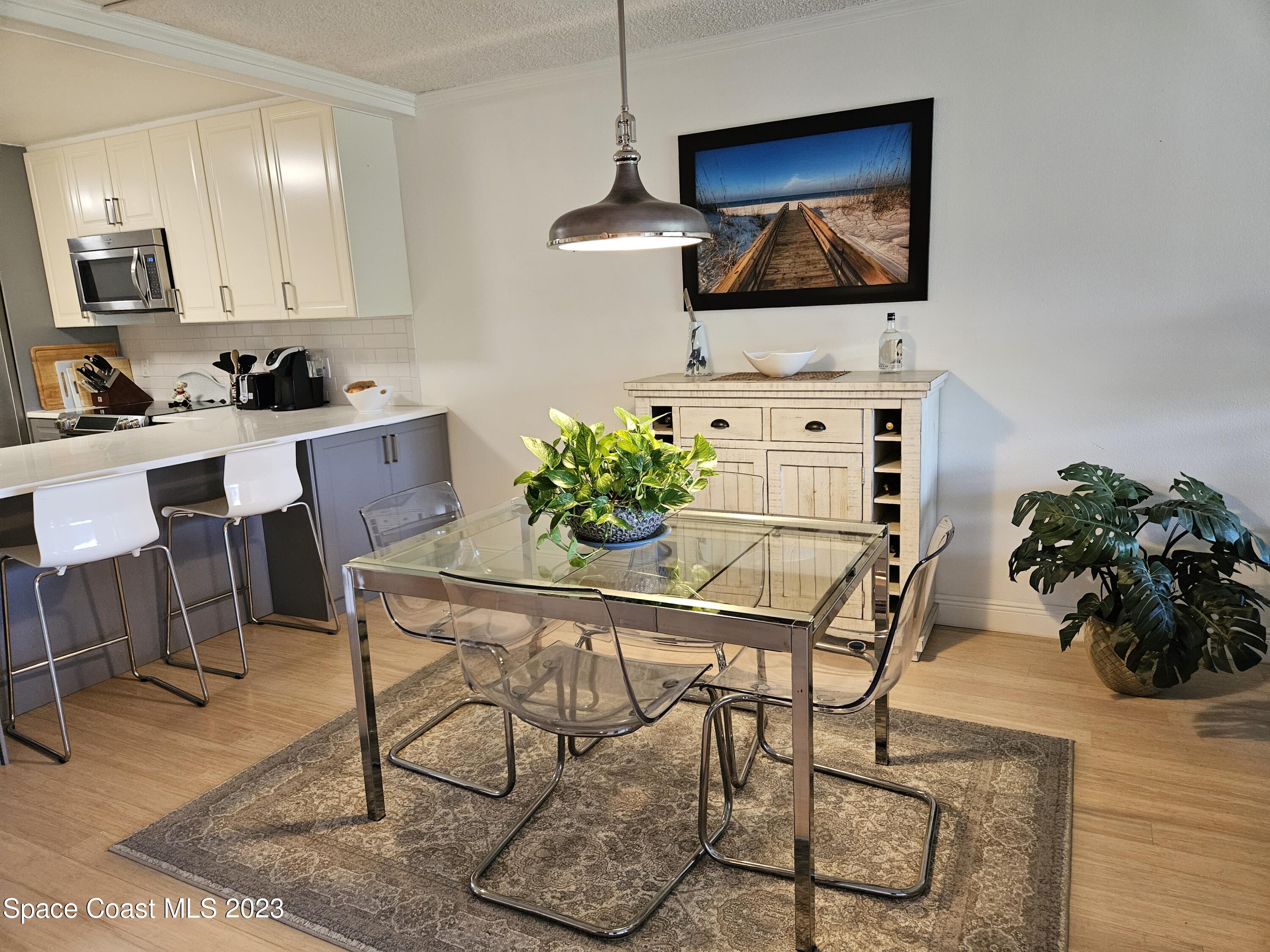 540 S Brevard Avenue, 414