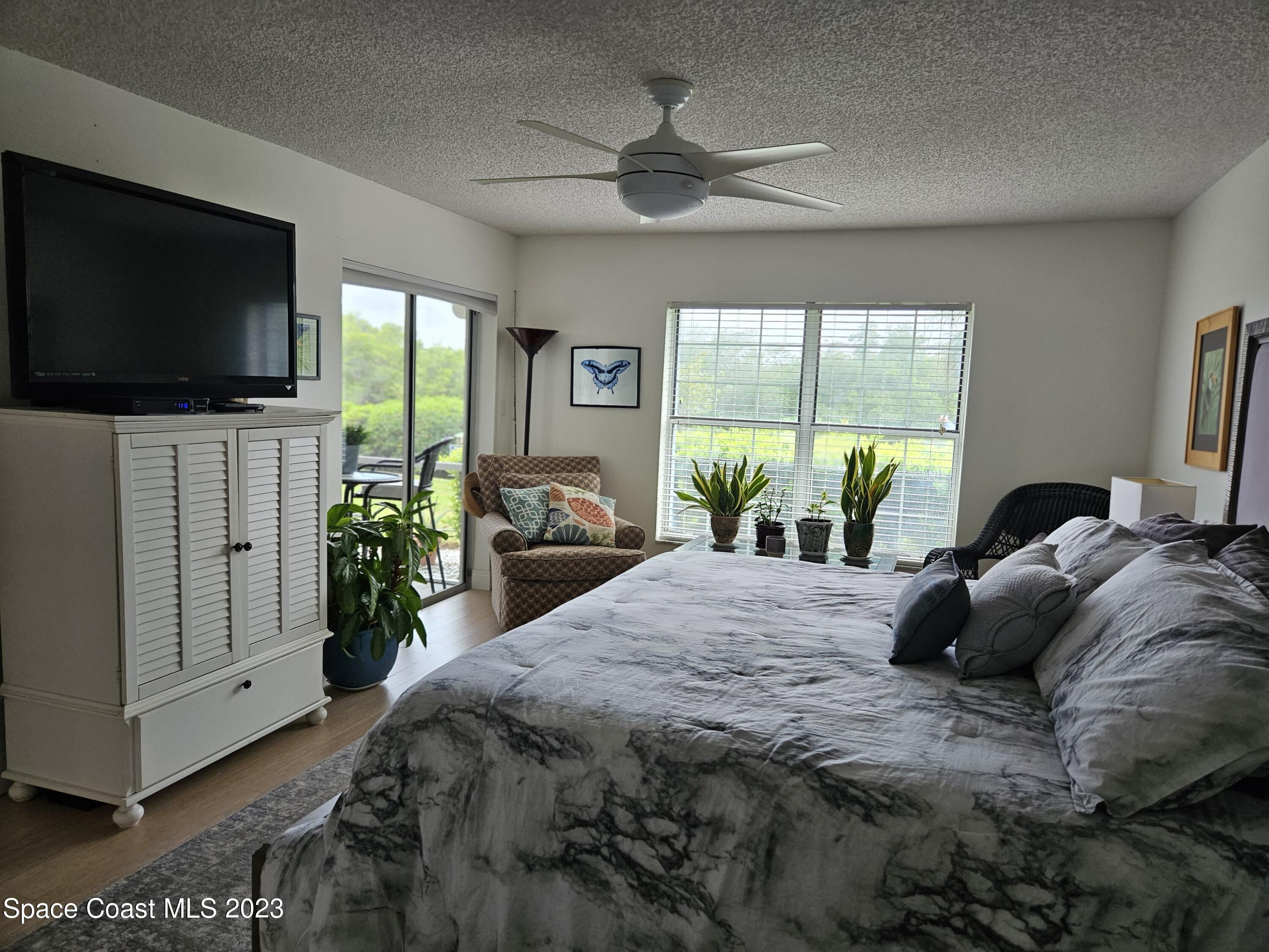 540 S Brevard Avenue, 414