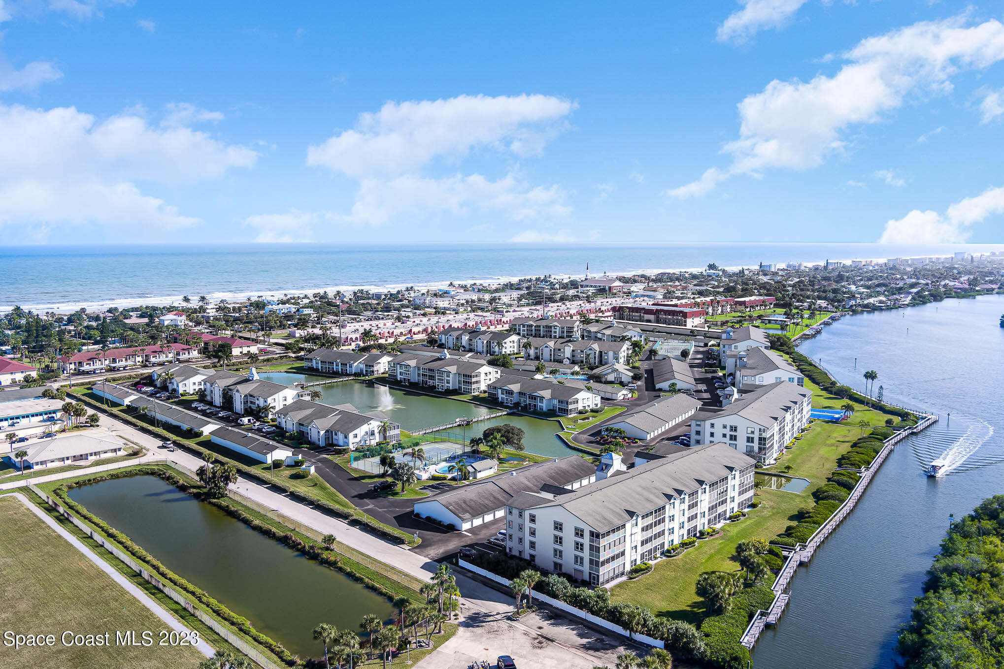 540 S Brevard Avenue, 414