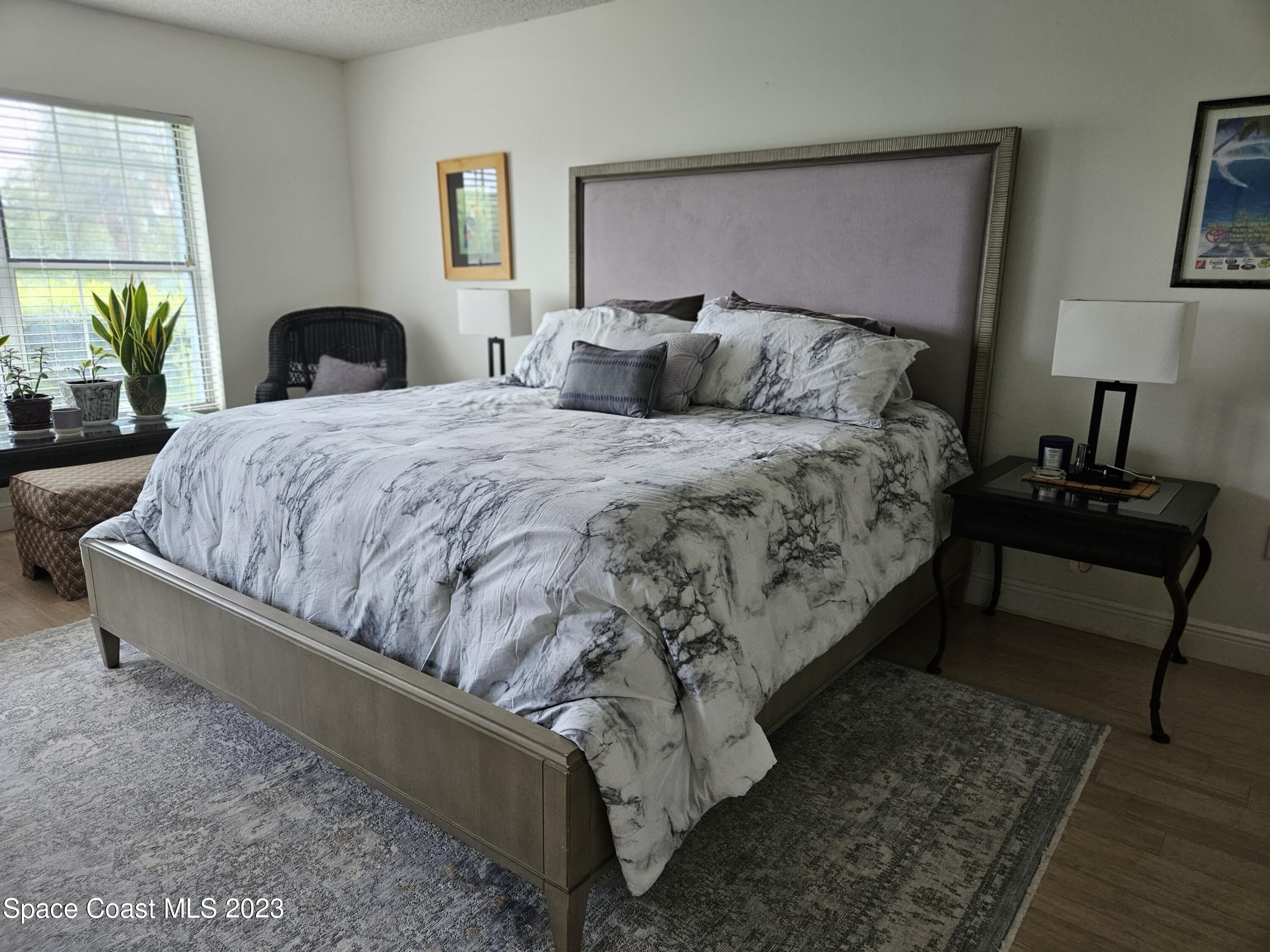 540 S Brevard Avenue, 414