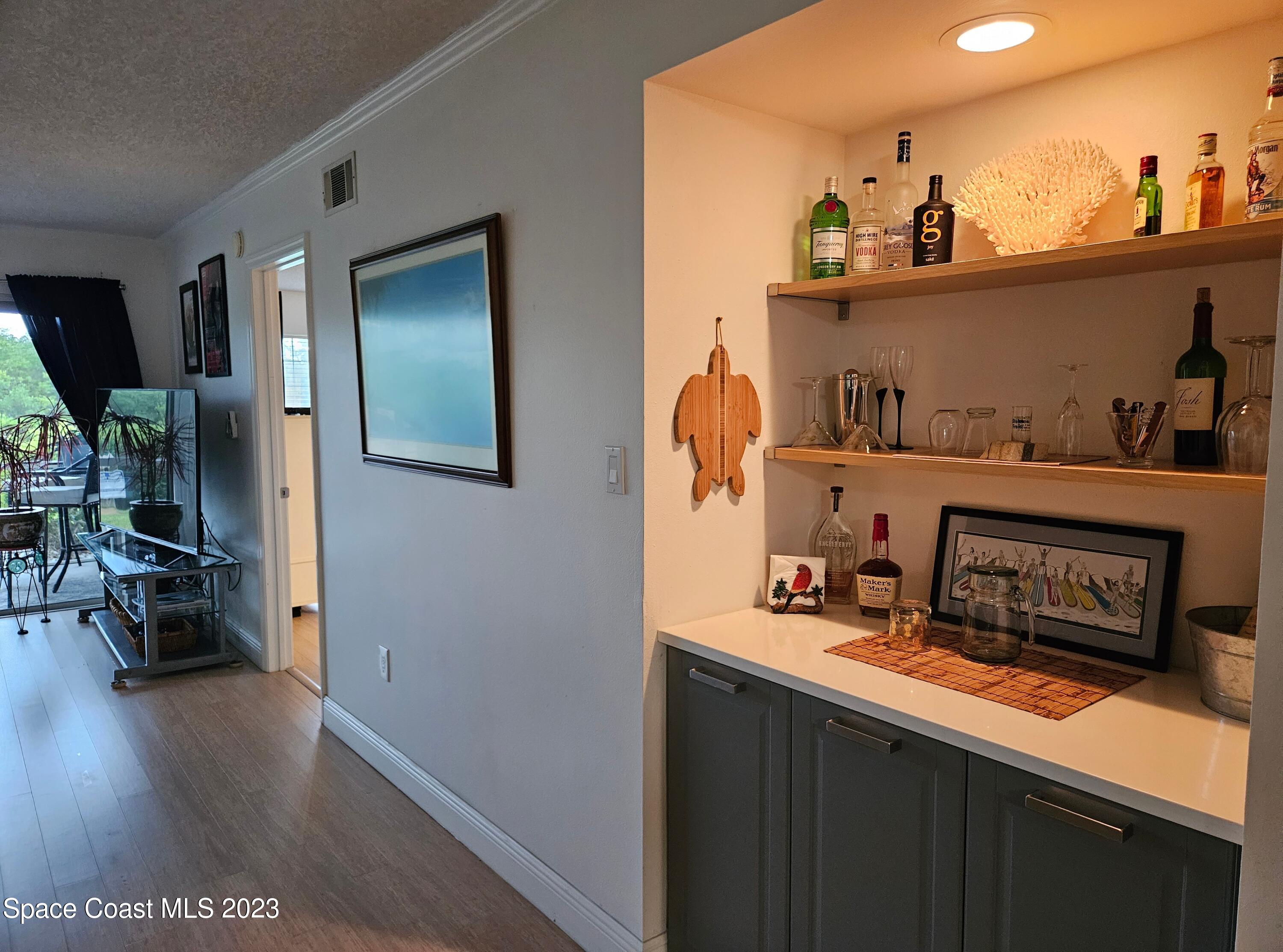 540 S Brevard Avenue, 414