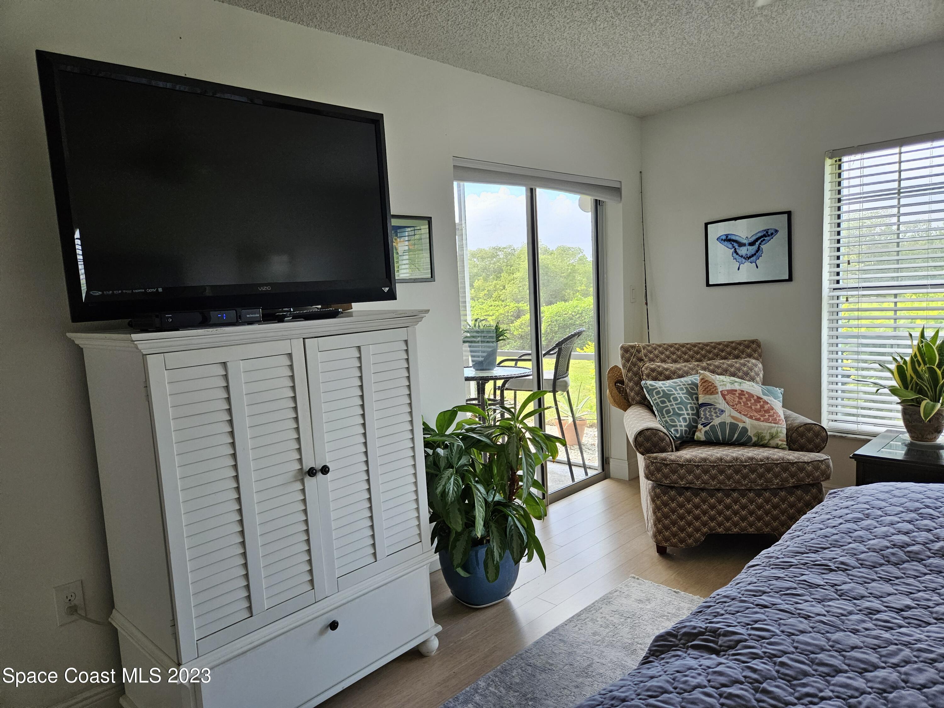 540 S Brevard Avenue, 414