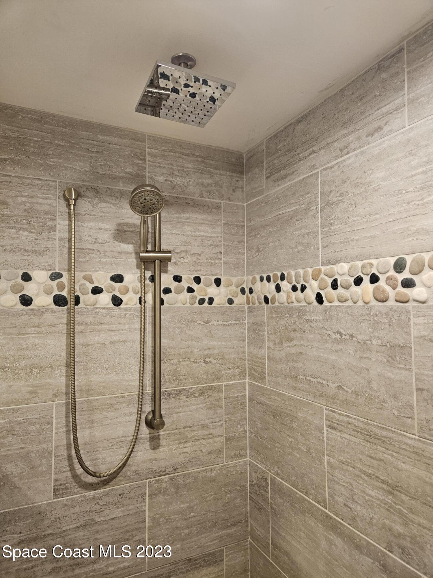 540 S Brevard Avenue, 414