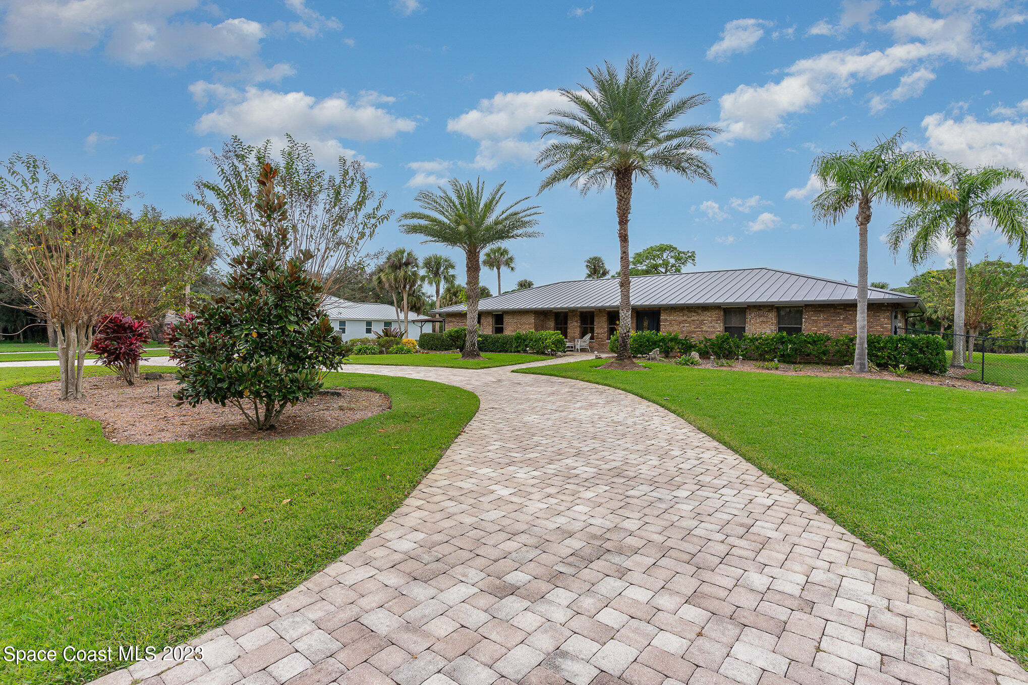 5400 Sand Lake Drive