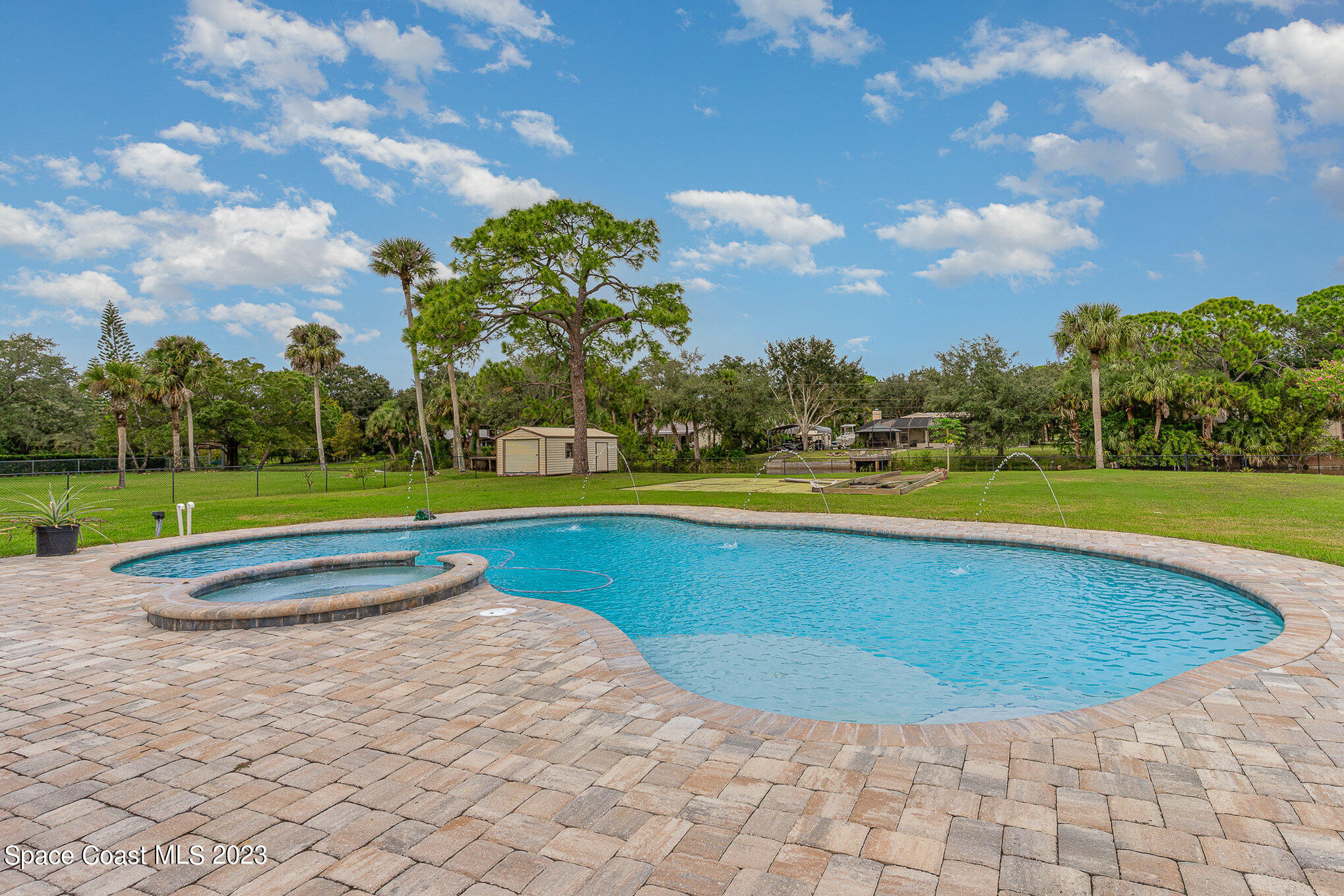 5400 Sand Lake Drive