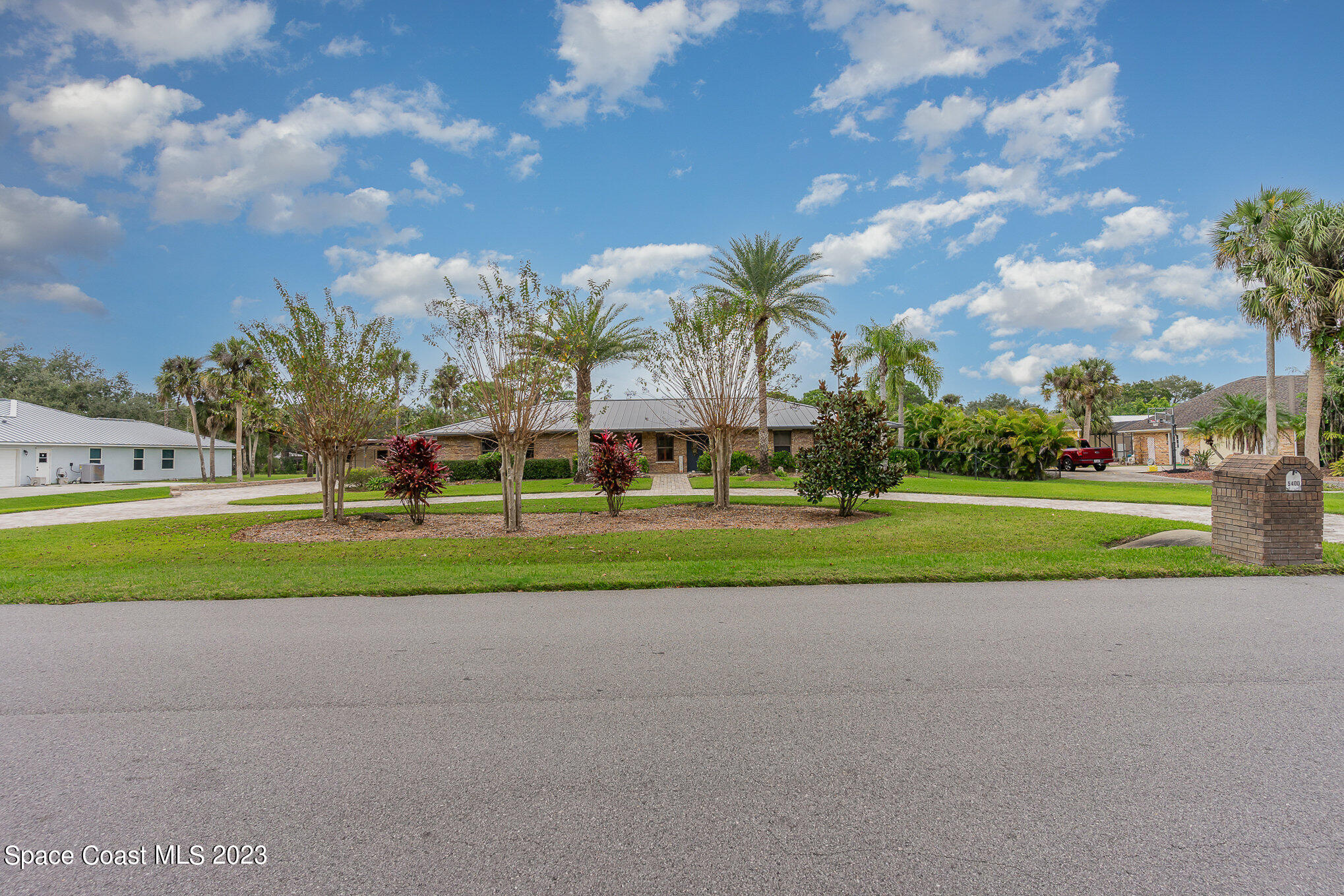 5400 Sand Lake Drive