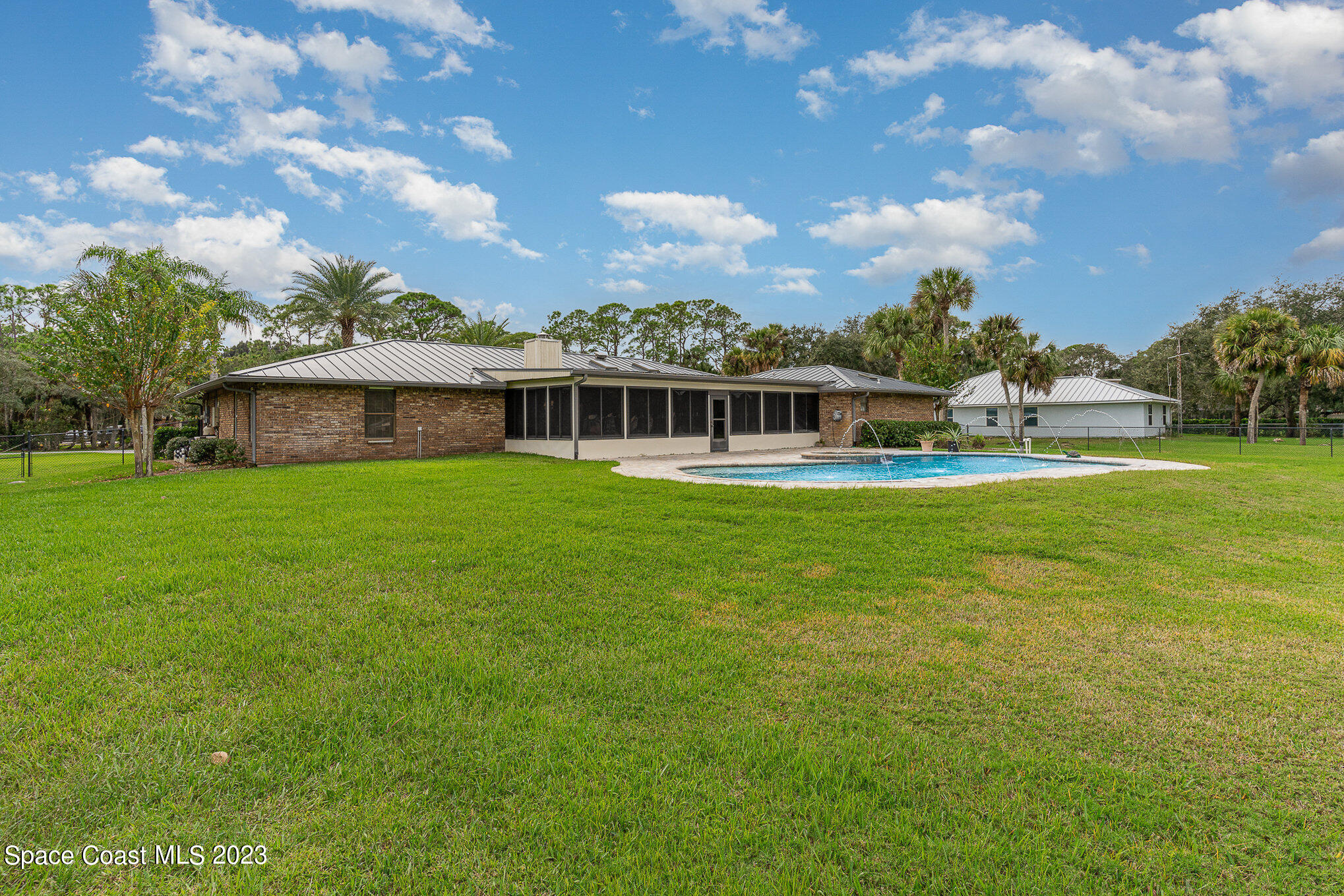 5400 Sand Lake Drive