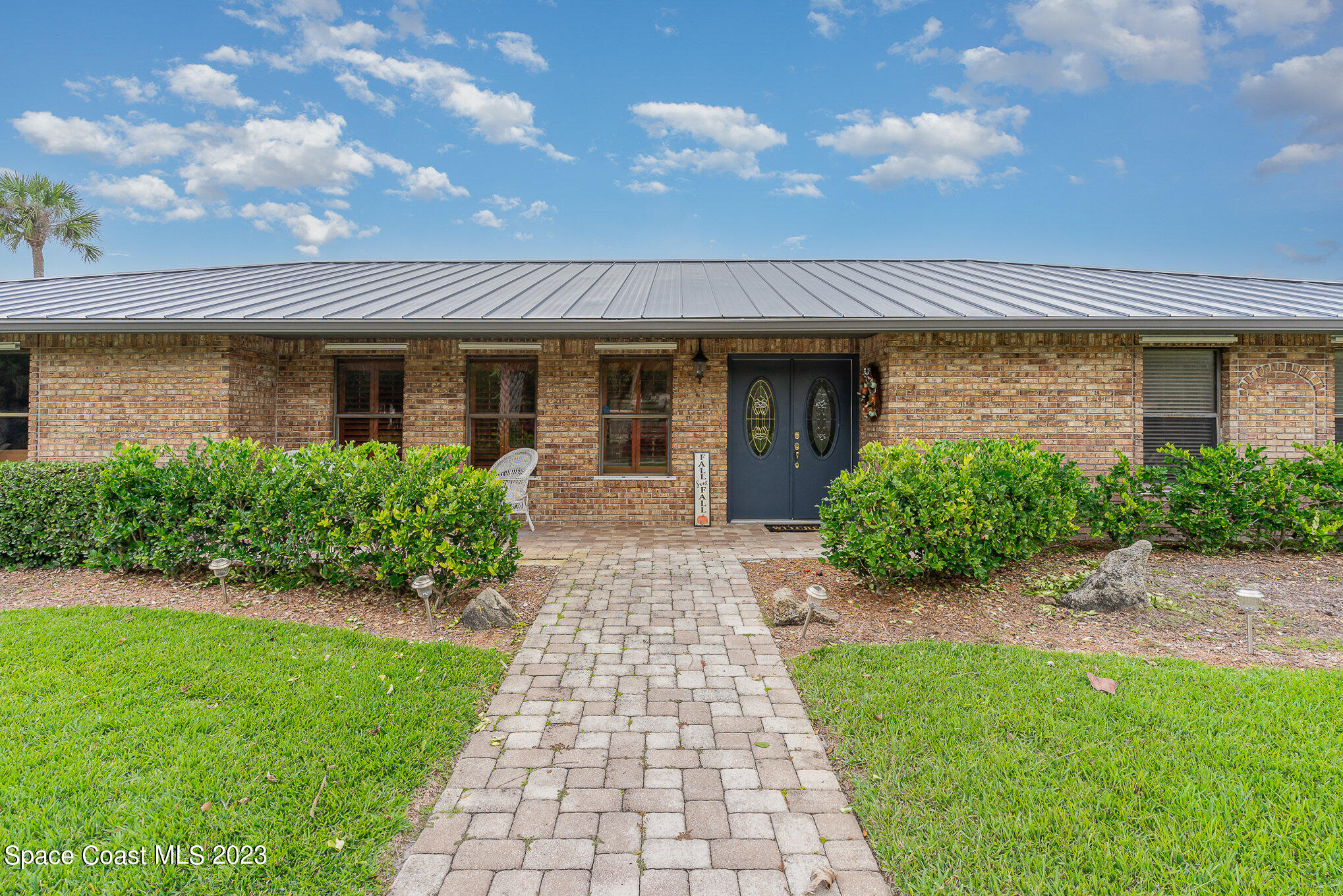5400 Sand Lake Drive