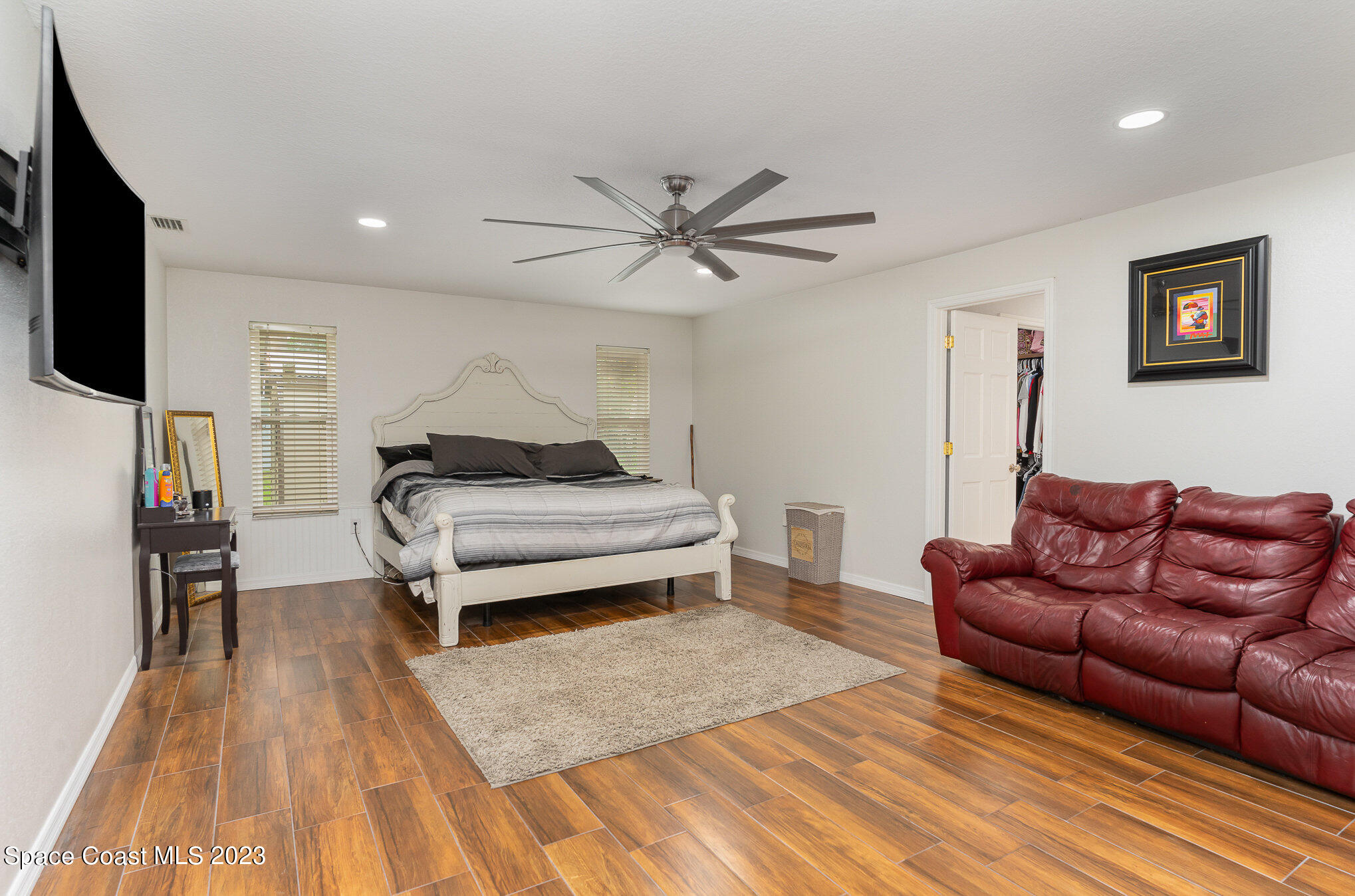 5400 Sand Lake Drive