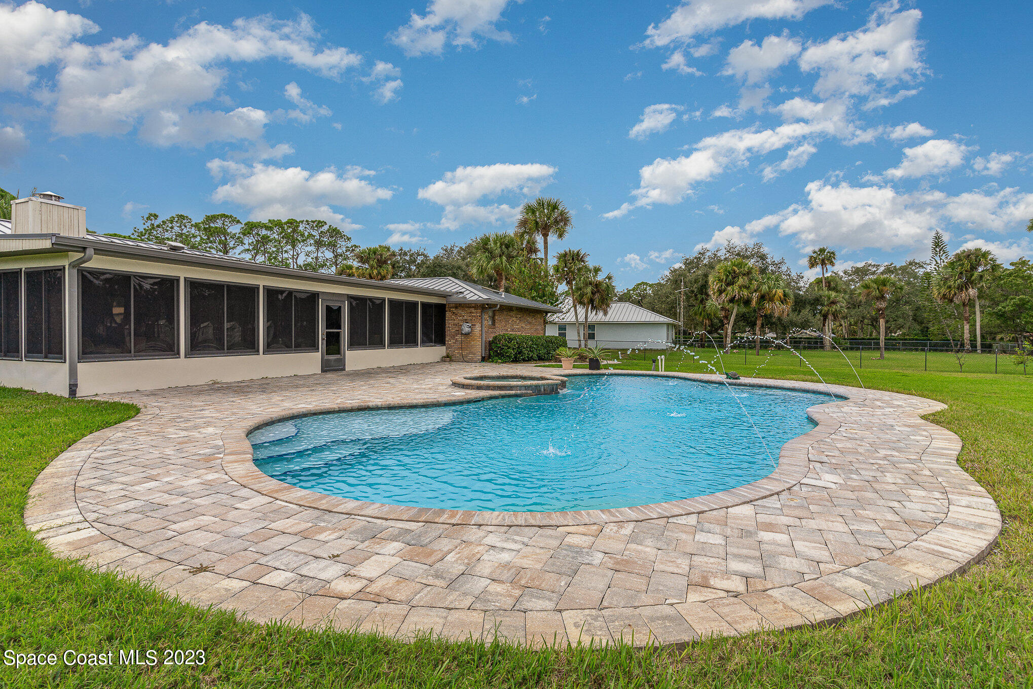5400 Sand Lake Drive