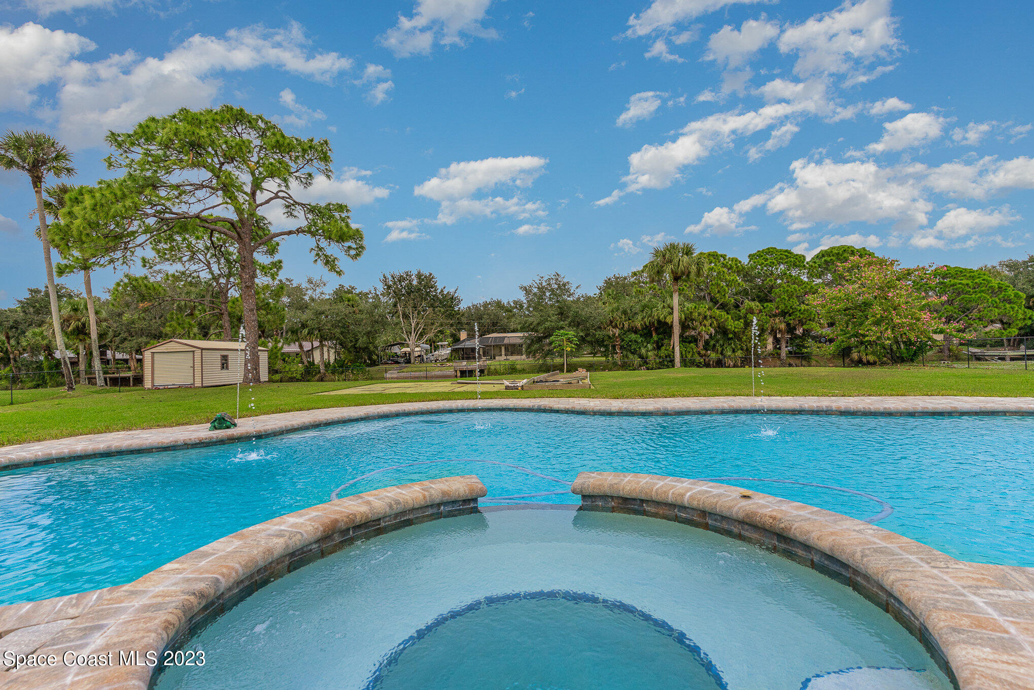5400 Sand Lake Drive
