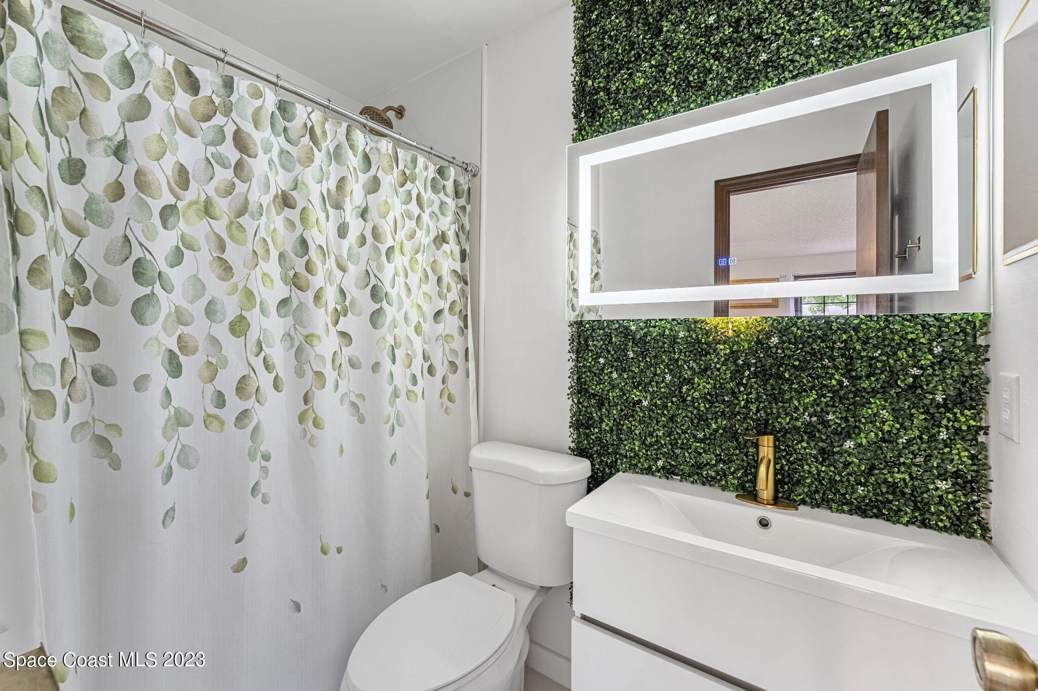 9000 York Lane, Unit 8F