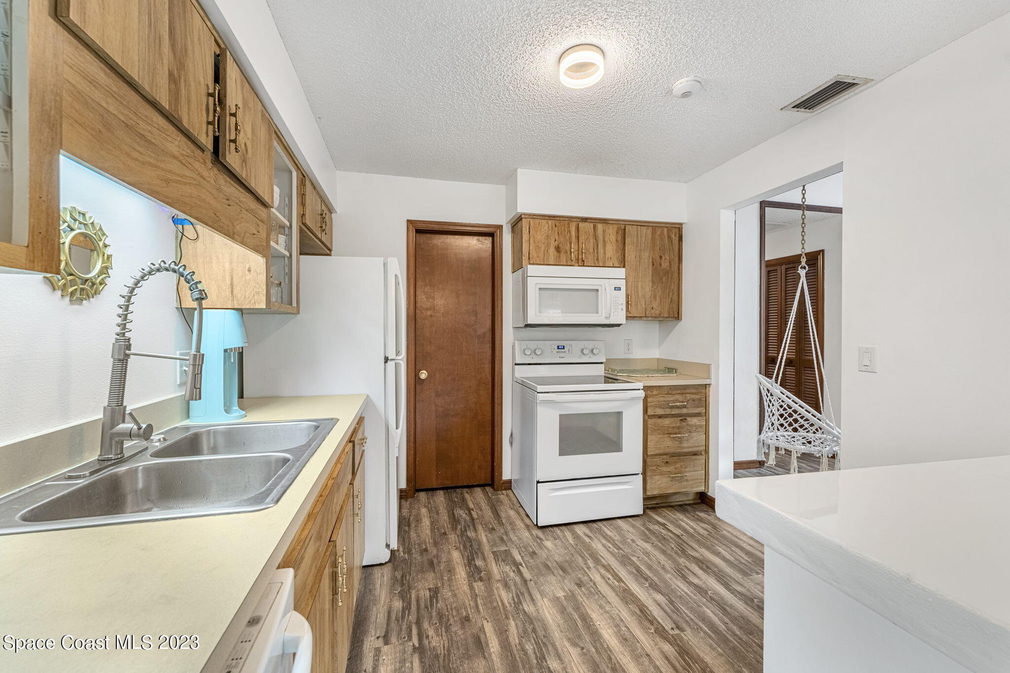 9000 York Lane, Unit 8F