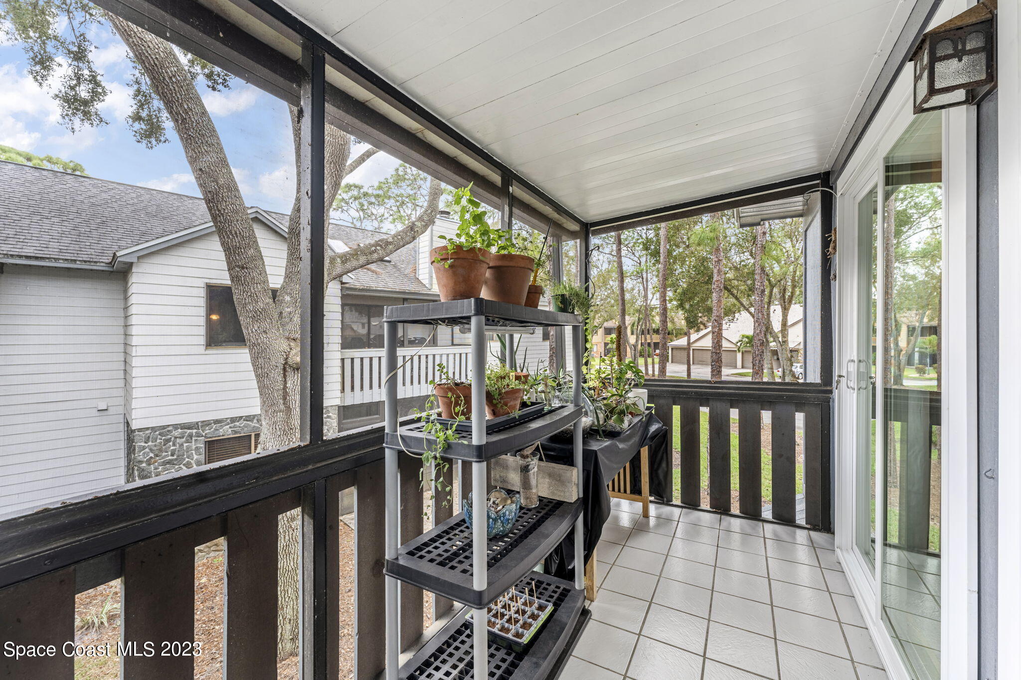 9000 York Lane, Unit 8F