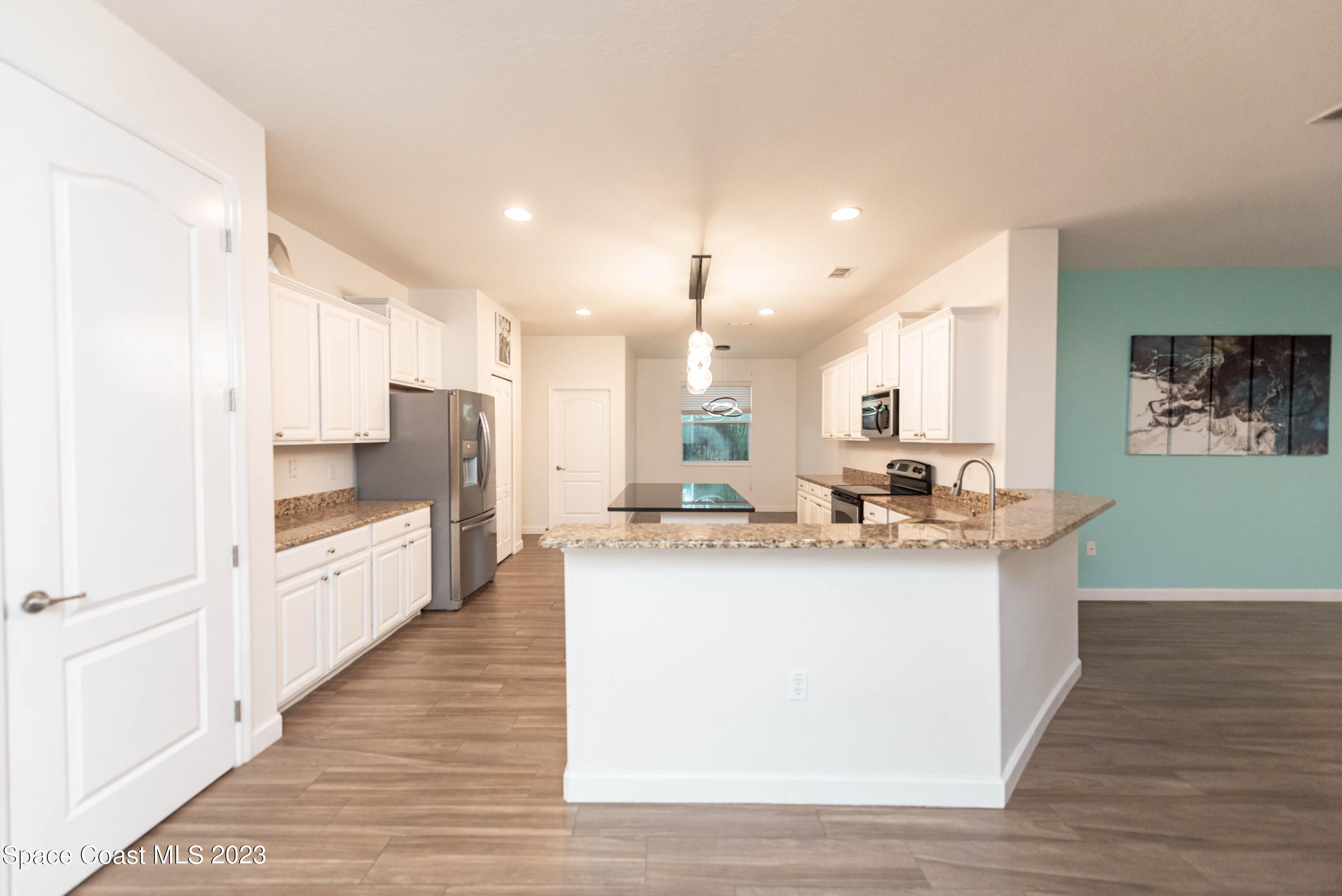 5988 Croydon Court