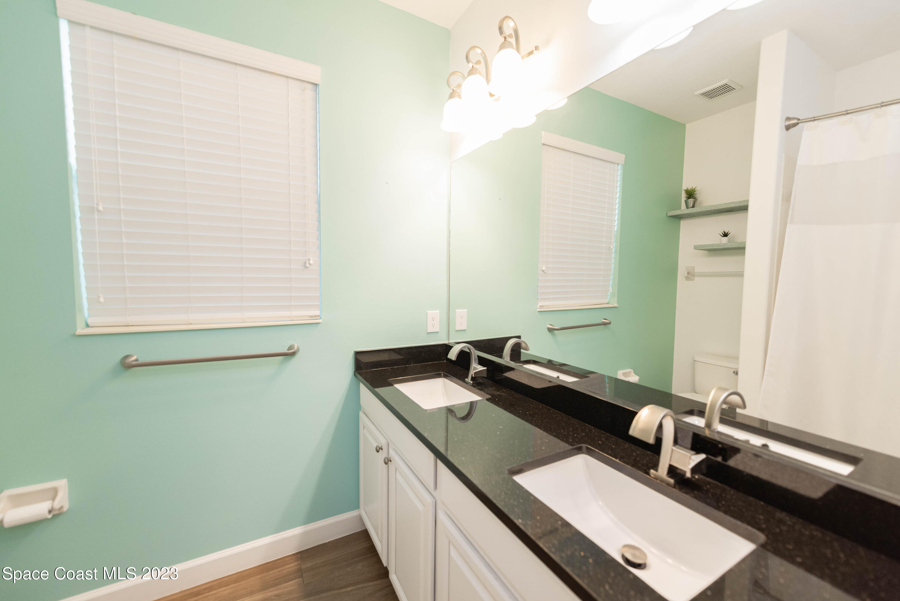 5988 Croydon Court