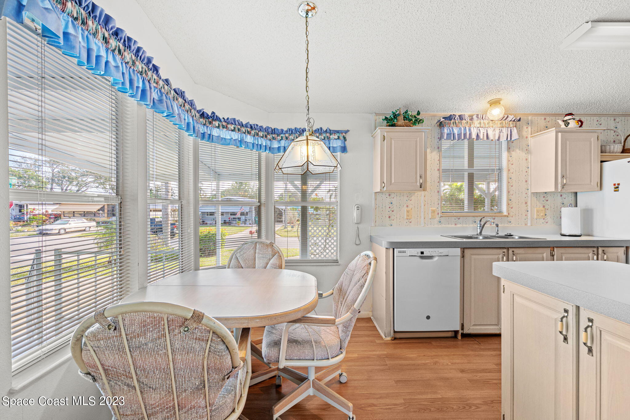 701 Gladiolus Drive