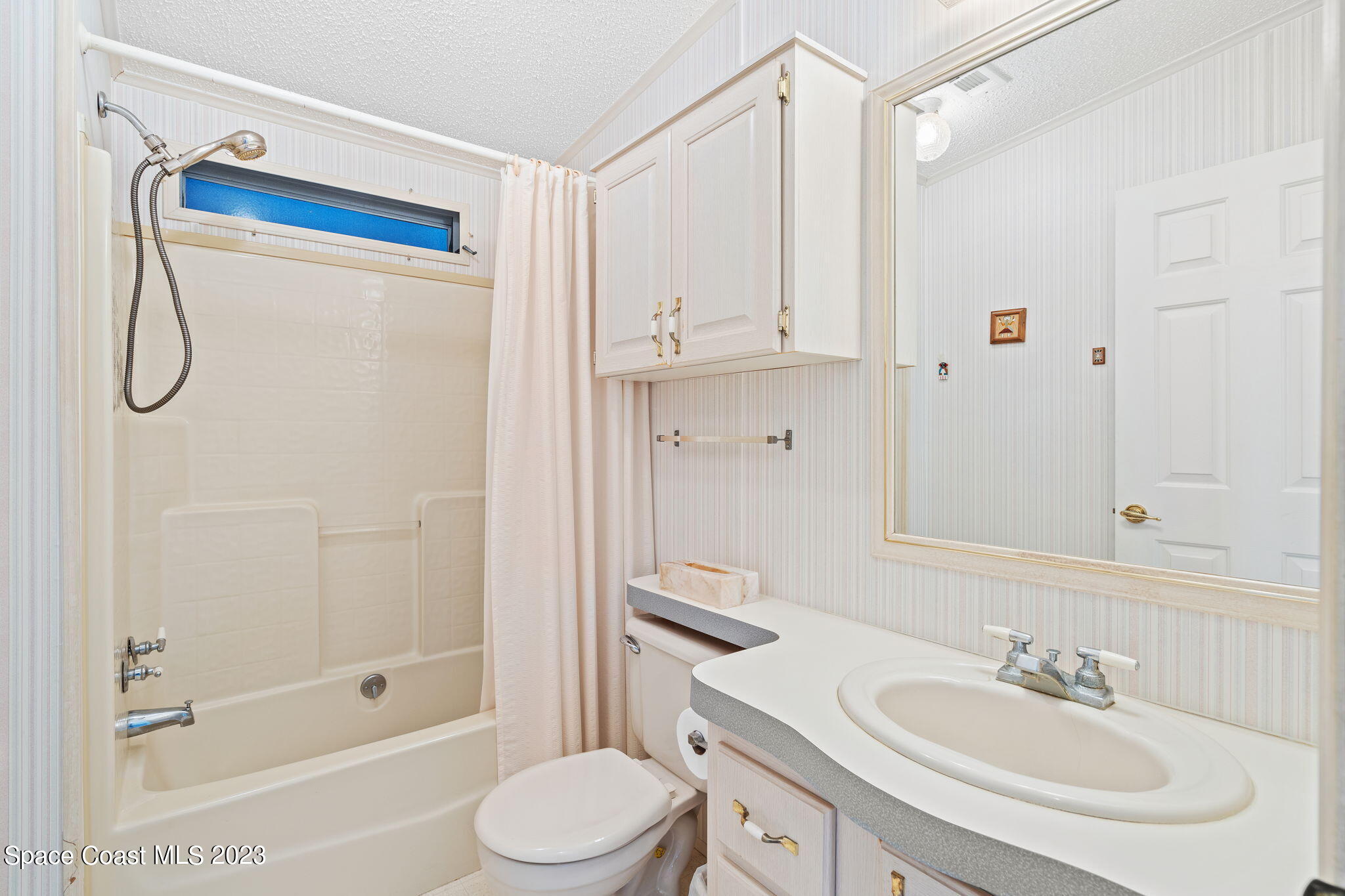 701 Gladiolus Drive