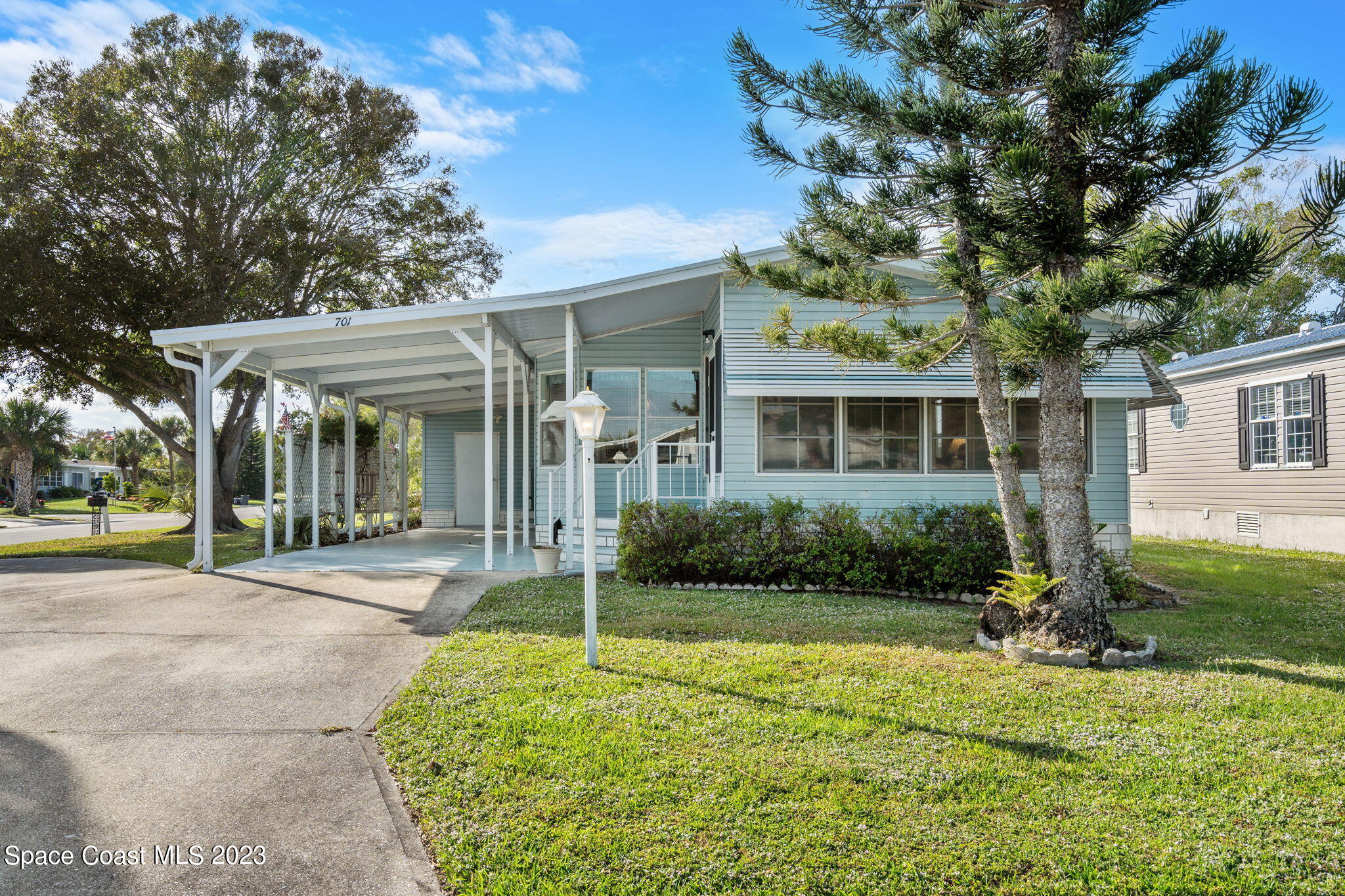 701 Gladiolus Drive
