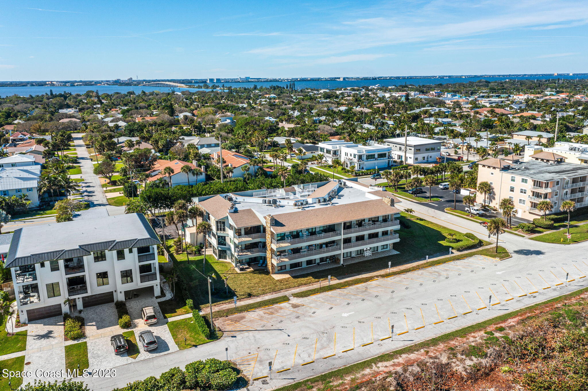 700 Wavecrest Ave, Unit 206