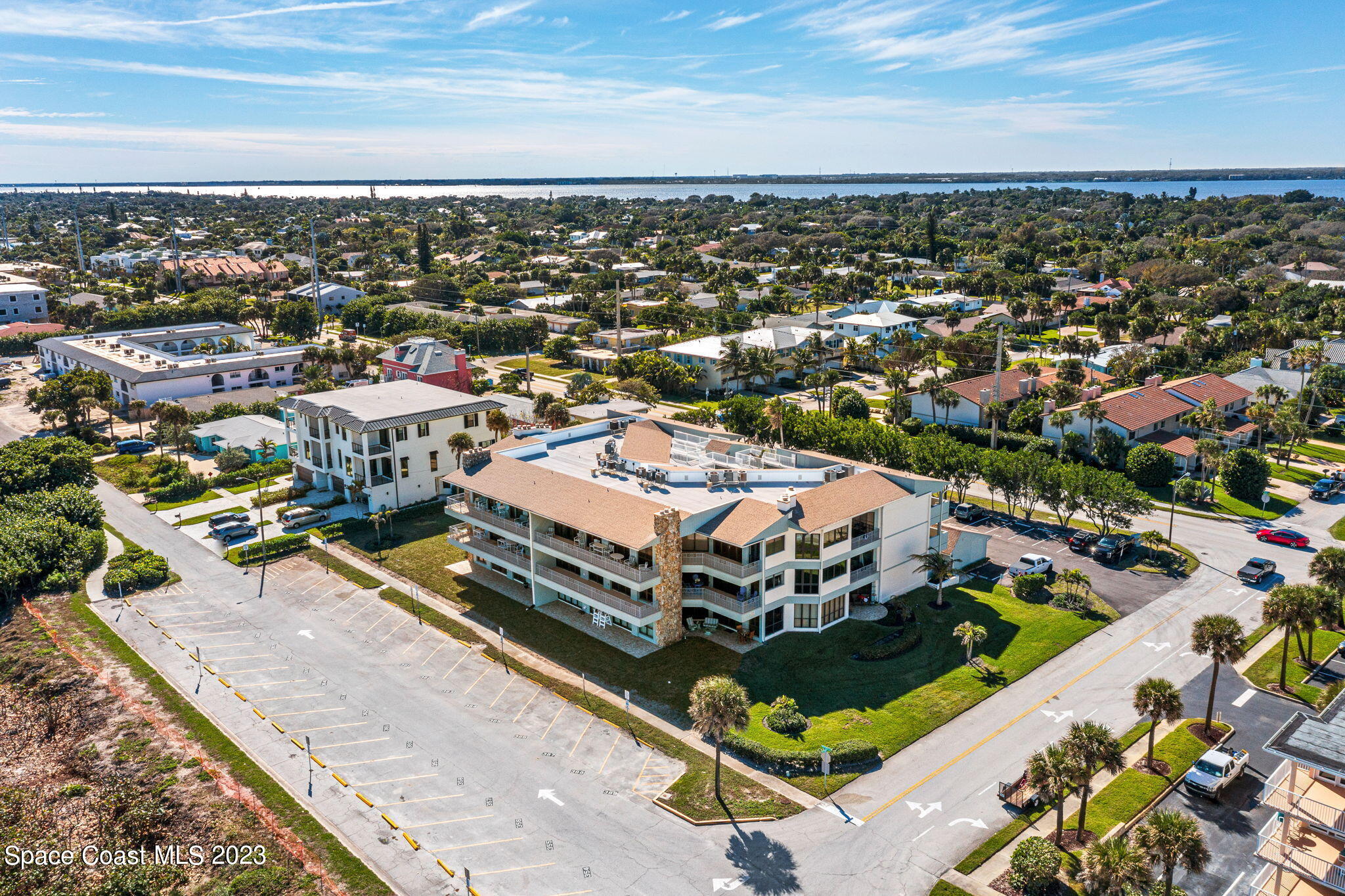 700 Wavecrest Ave, Unit 206