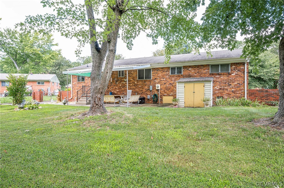 6413 Windcroft Rd