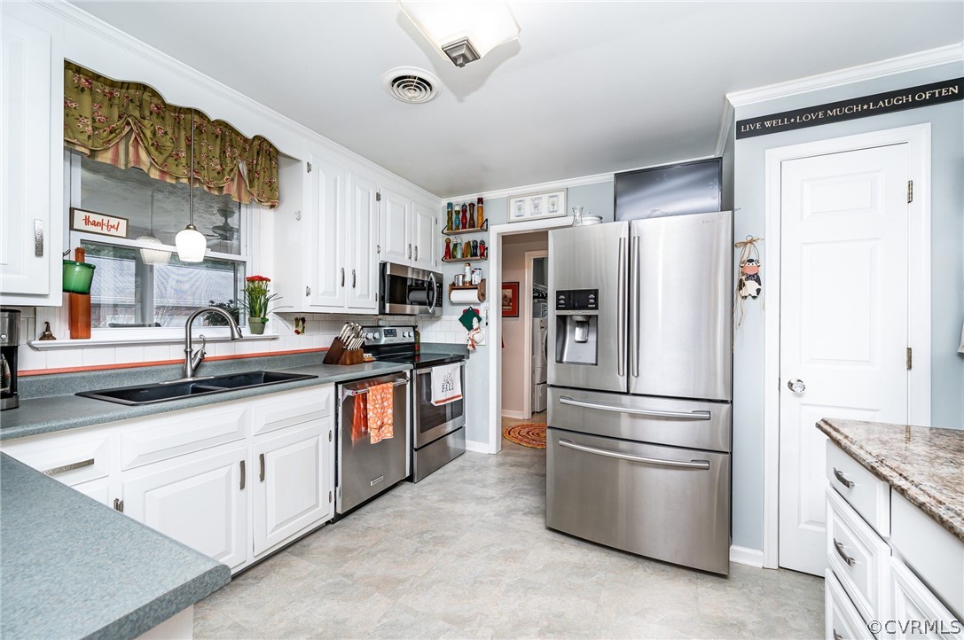 12302 Birchlake Cir