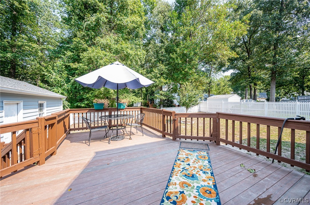 10400 Hamlin Dr