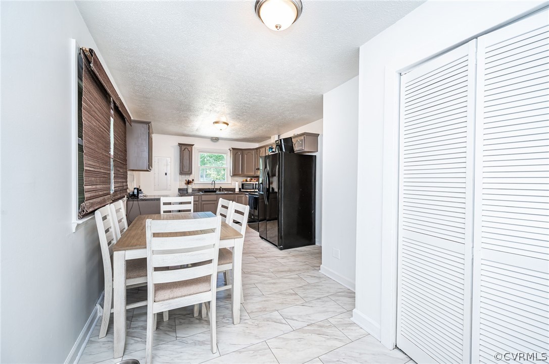15906 Exter Mill Rd