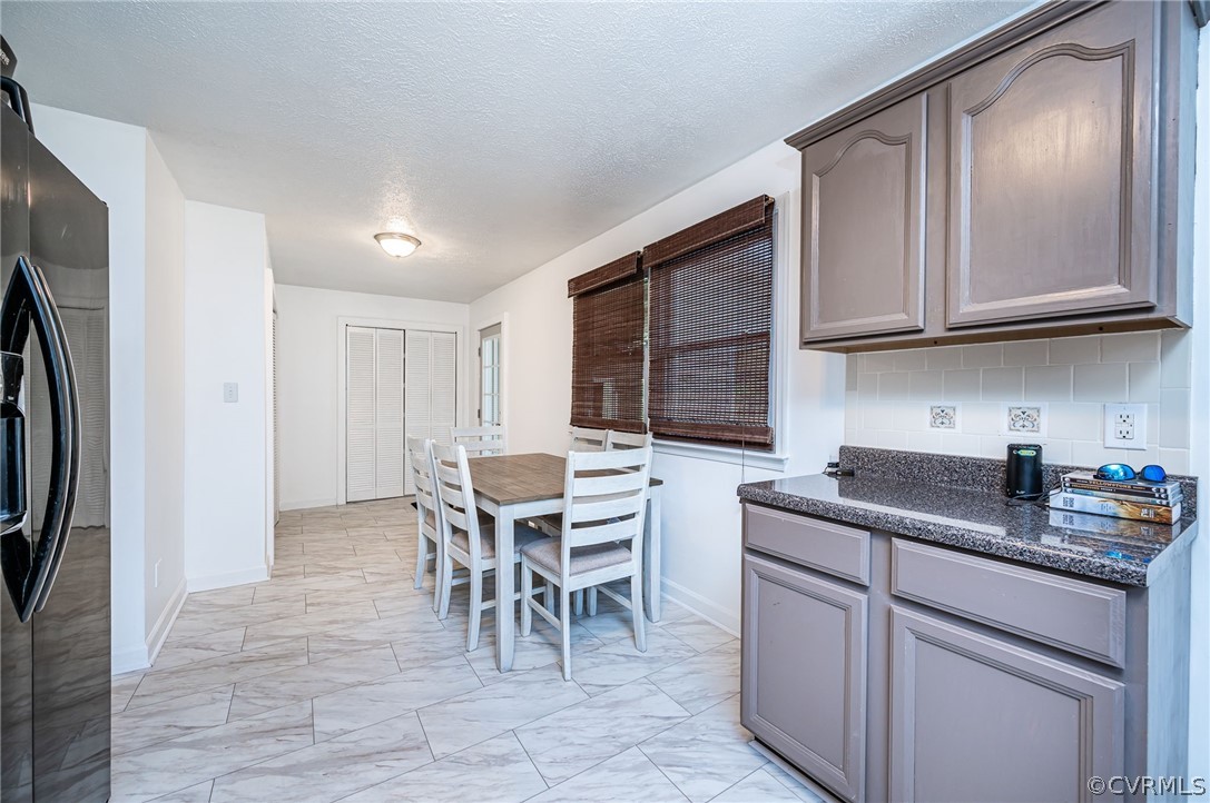 15906 Exter Mill Rd
