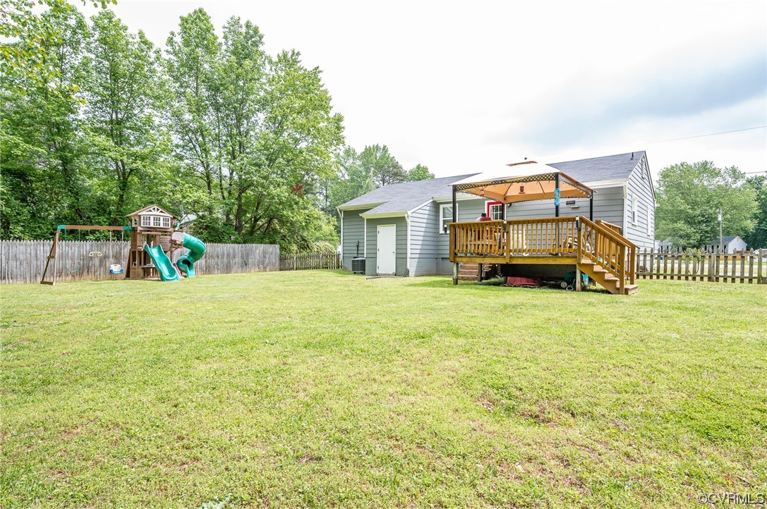8618 Firethorne Ln