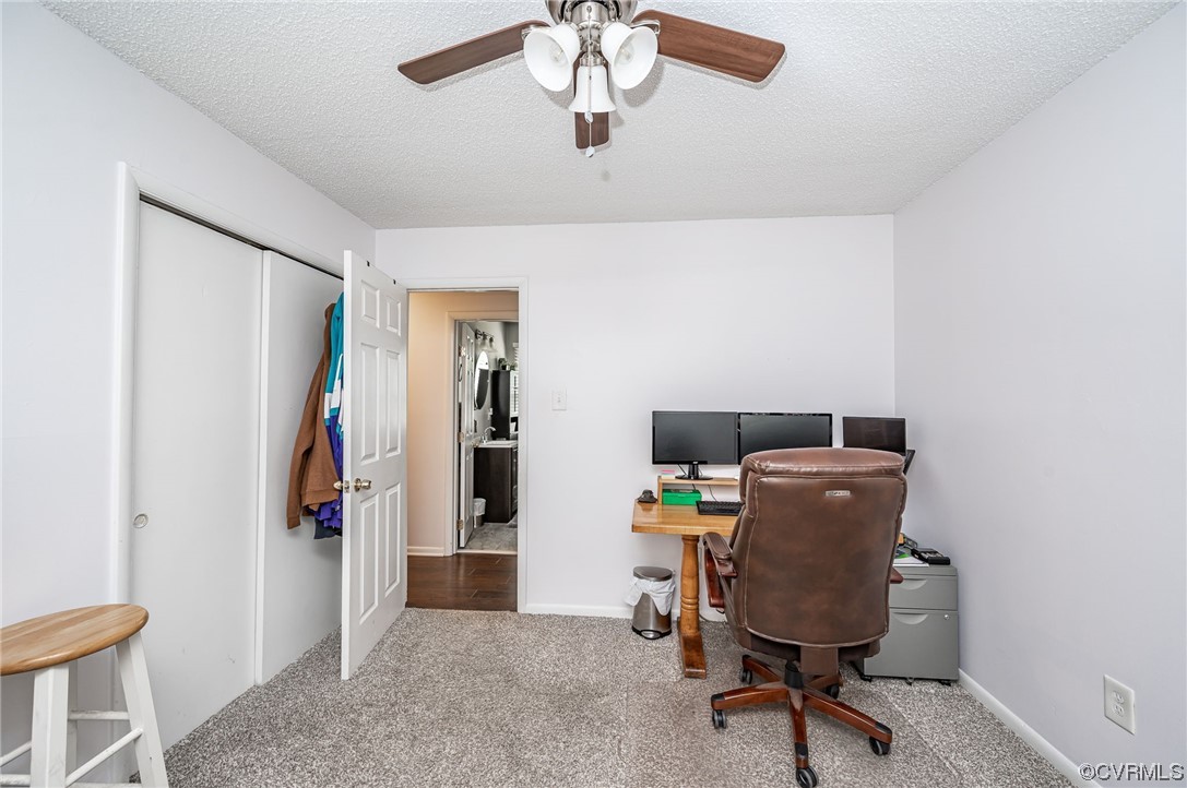 8618 Firethorne Ln
