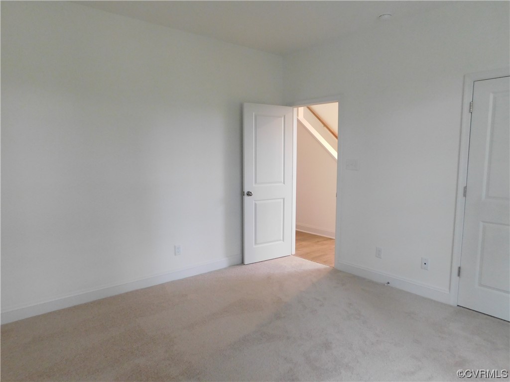 7037 Leire Ln
