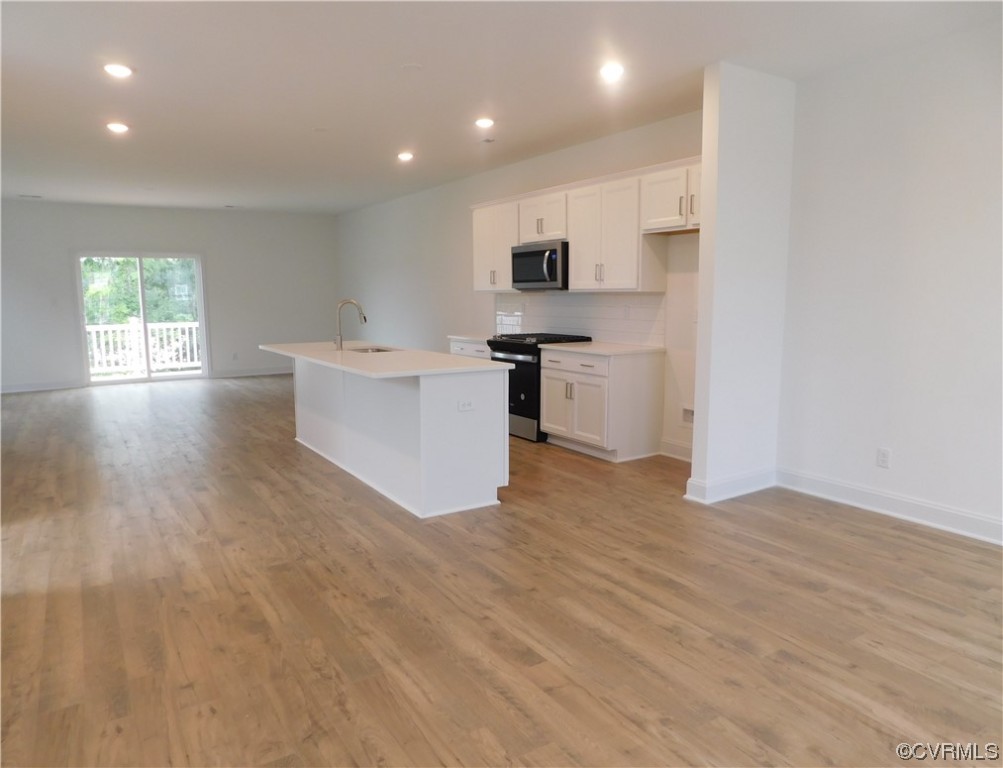7037 Leire Ln