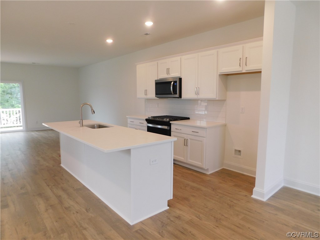 7037 Leire Ln