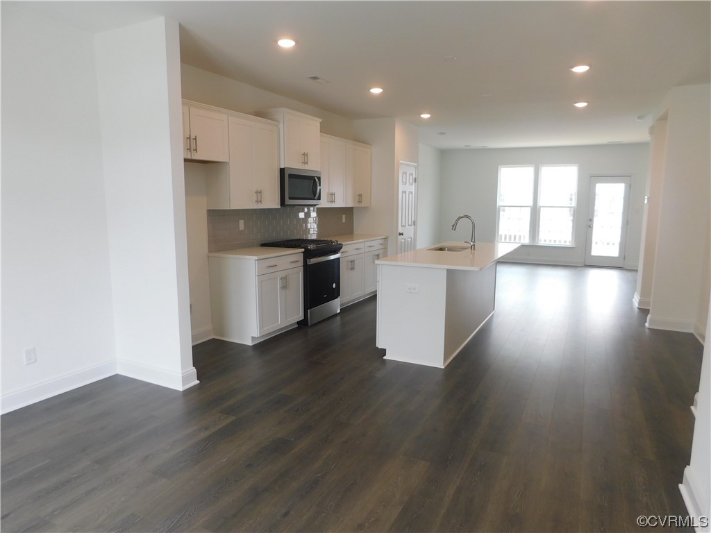 7004 Leire Ln