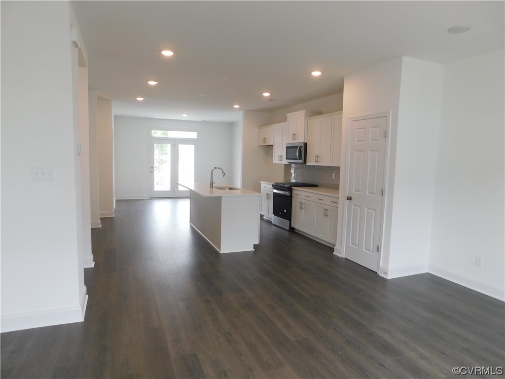 7004 Leire Ln