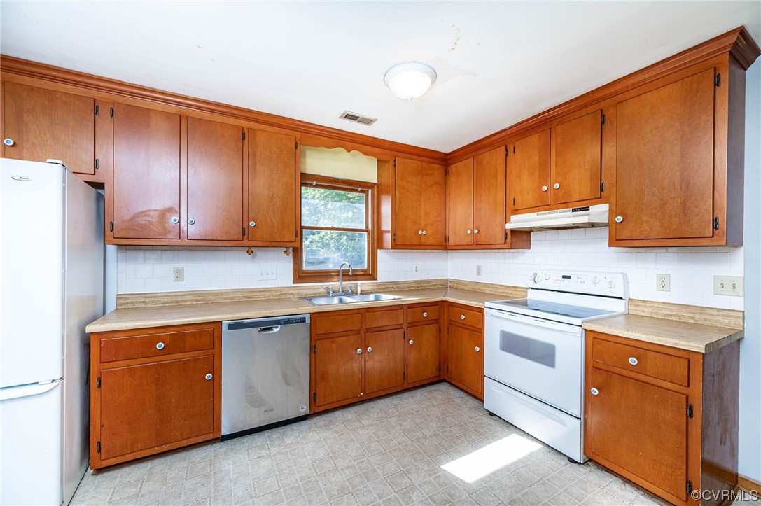 3315 Walnut Cove Ct
