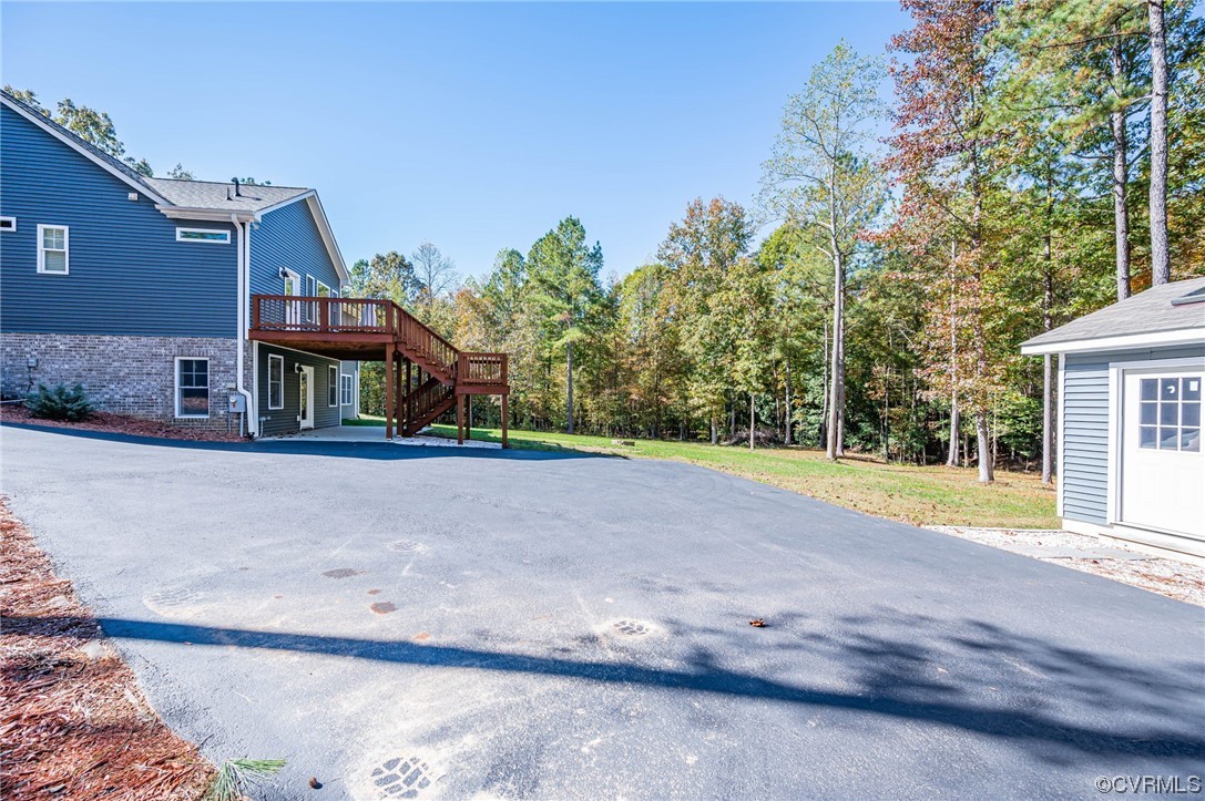 9080 Deep Creek Ct