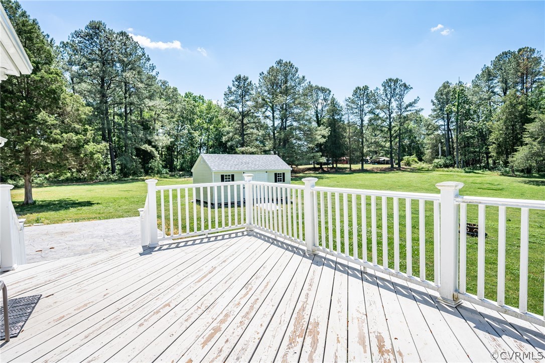 5821 Woodpecker Rd