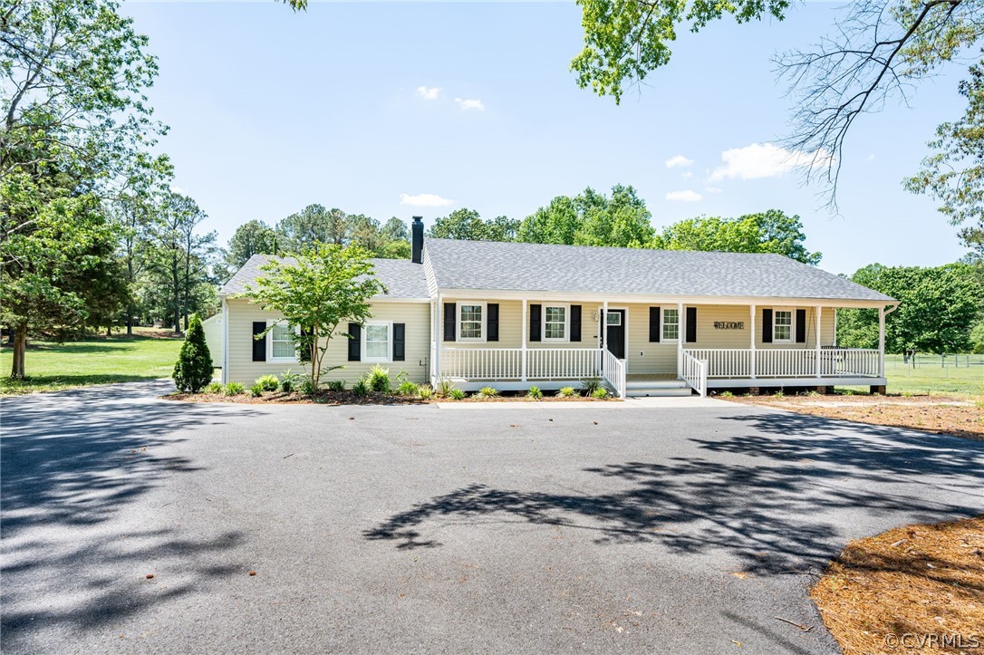 5821 Woodpecker Rd