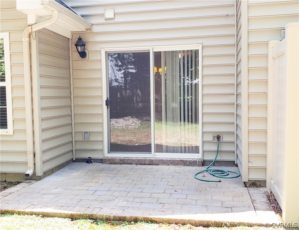 11 Claiborne Dr