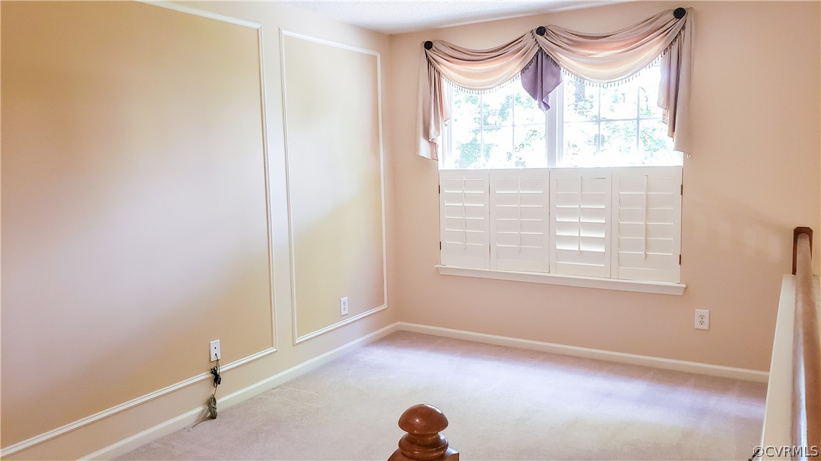 11 Claiborne Dr